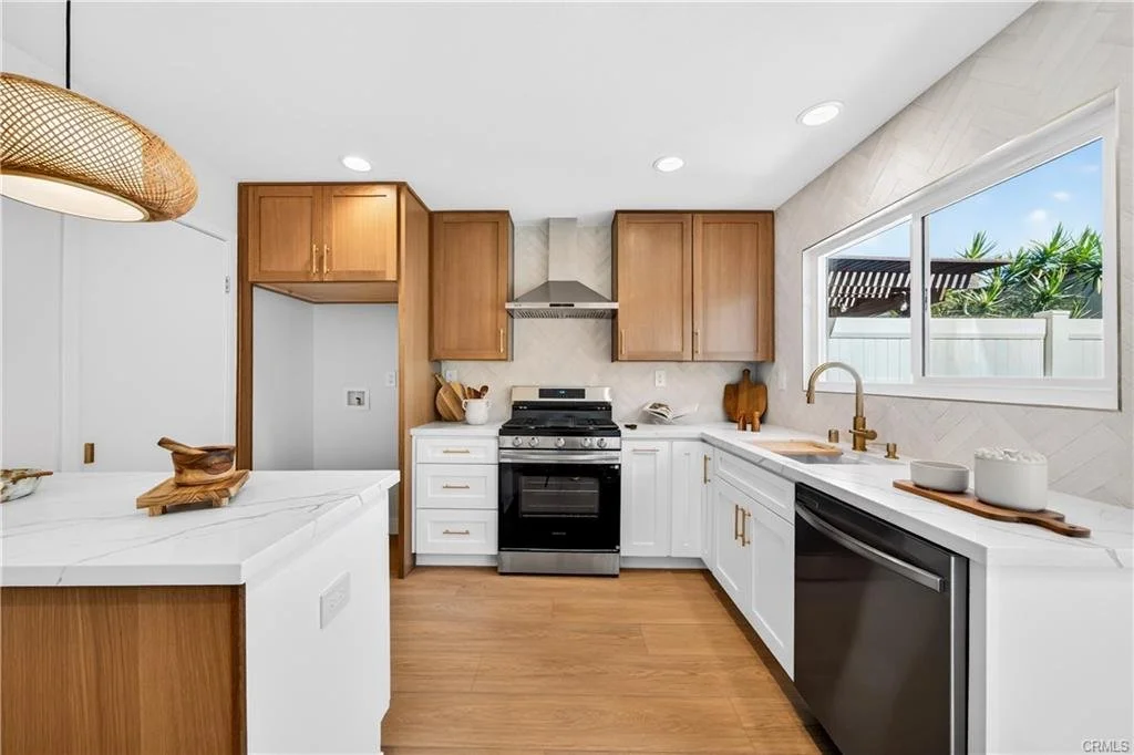 SoCal Transitional Modern Kitchen
