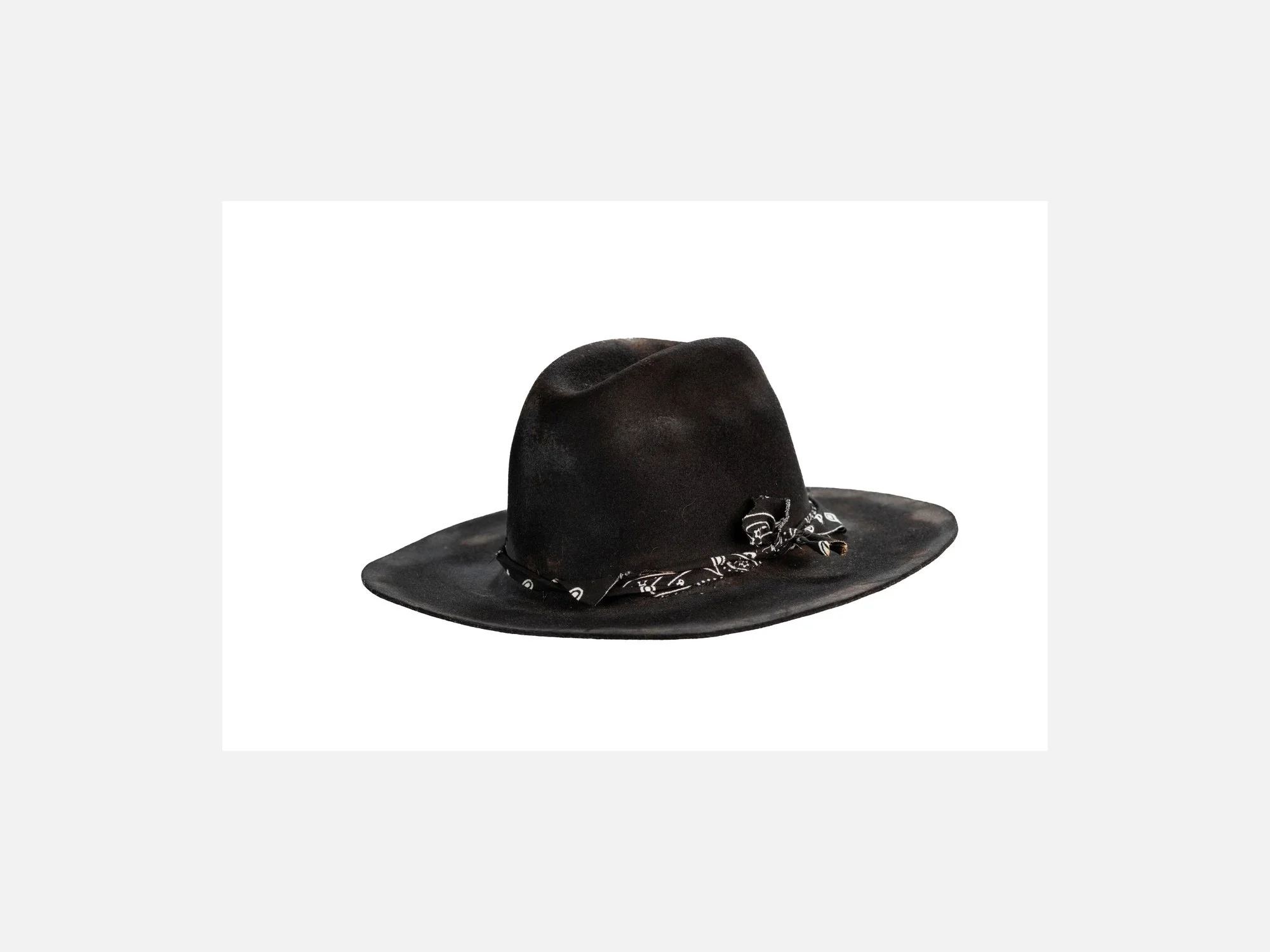 CAVALLO_HAT_SHOP-0330_Luxury_Smaller_2000x1500.jpg