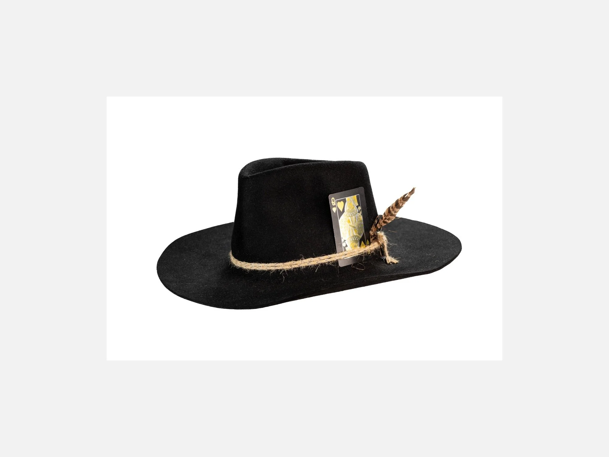 CAVALLO_HAT_SHOP-0320(1)_Luxury_Smaller_2000x1500.jpg