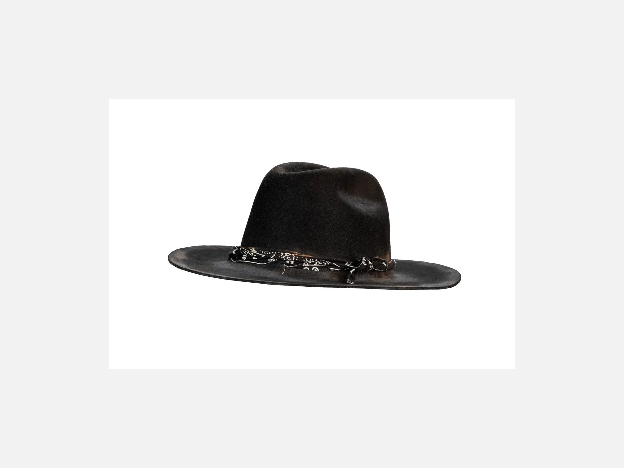 CAVALLO_HAT_SHOP-0333_Luxury_Smaller_2000x1500.jpg