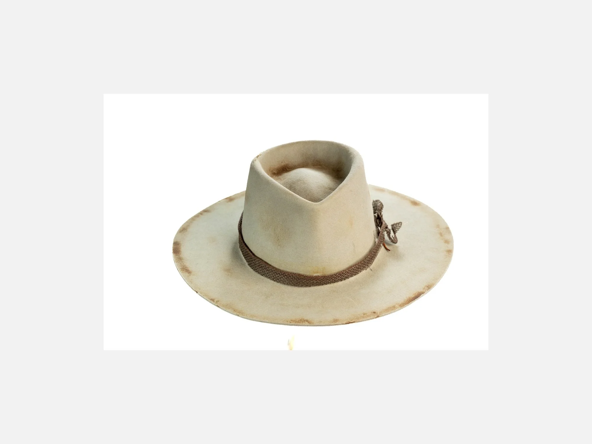 CAVALLO_HAT_SHOP-0327_Luxury_Smaller_2000x1500.jpg