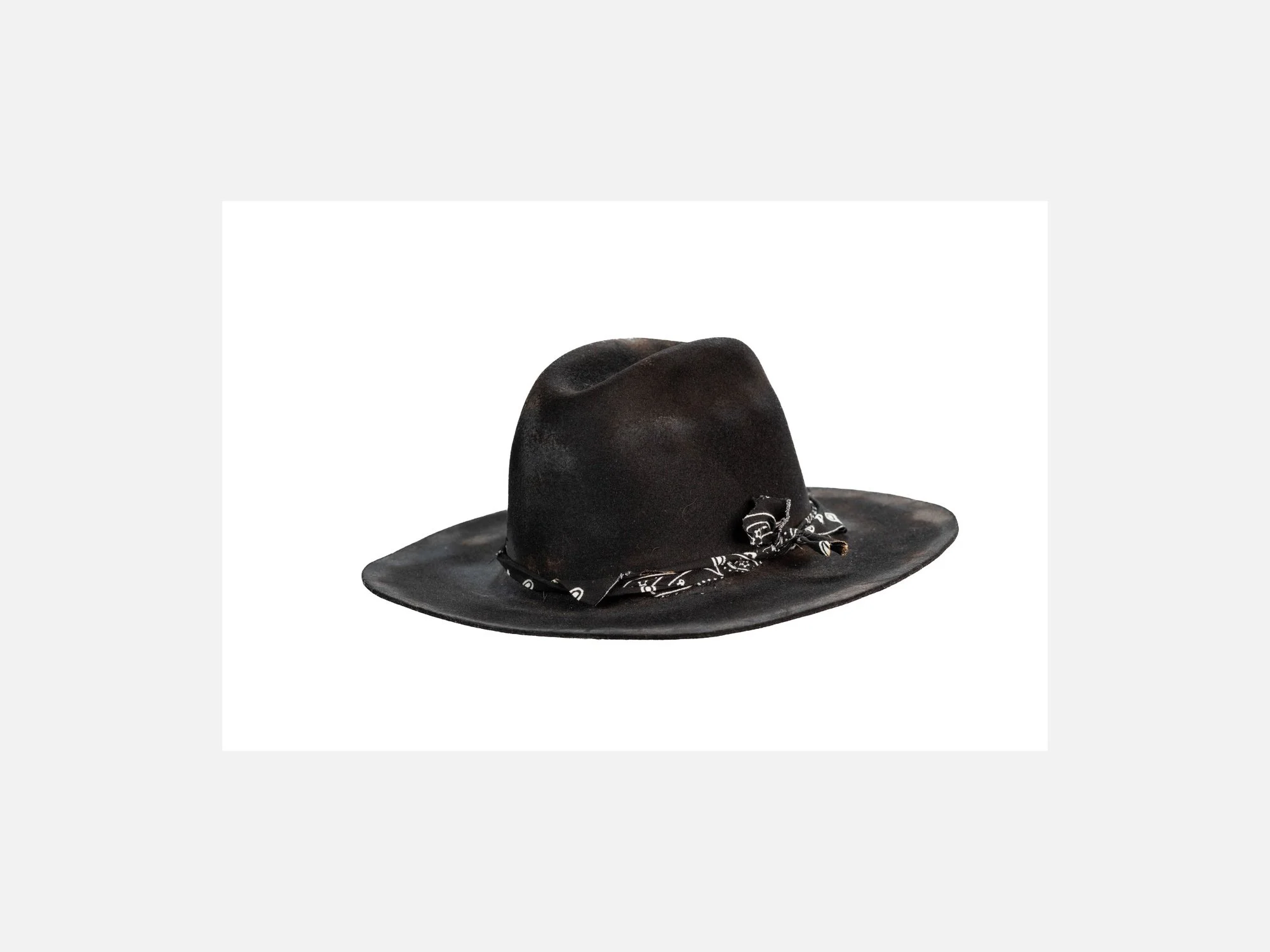 CAVALLO_HAT_SHOP-0331_Luxury_Smaller_2000x1500.jpg