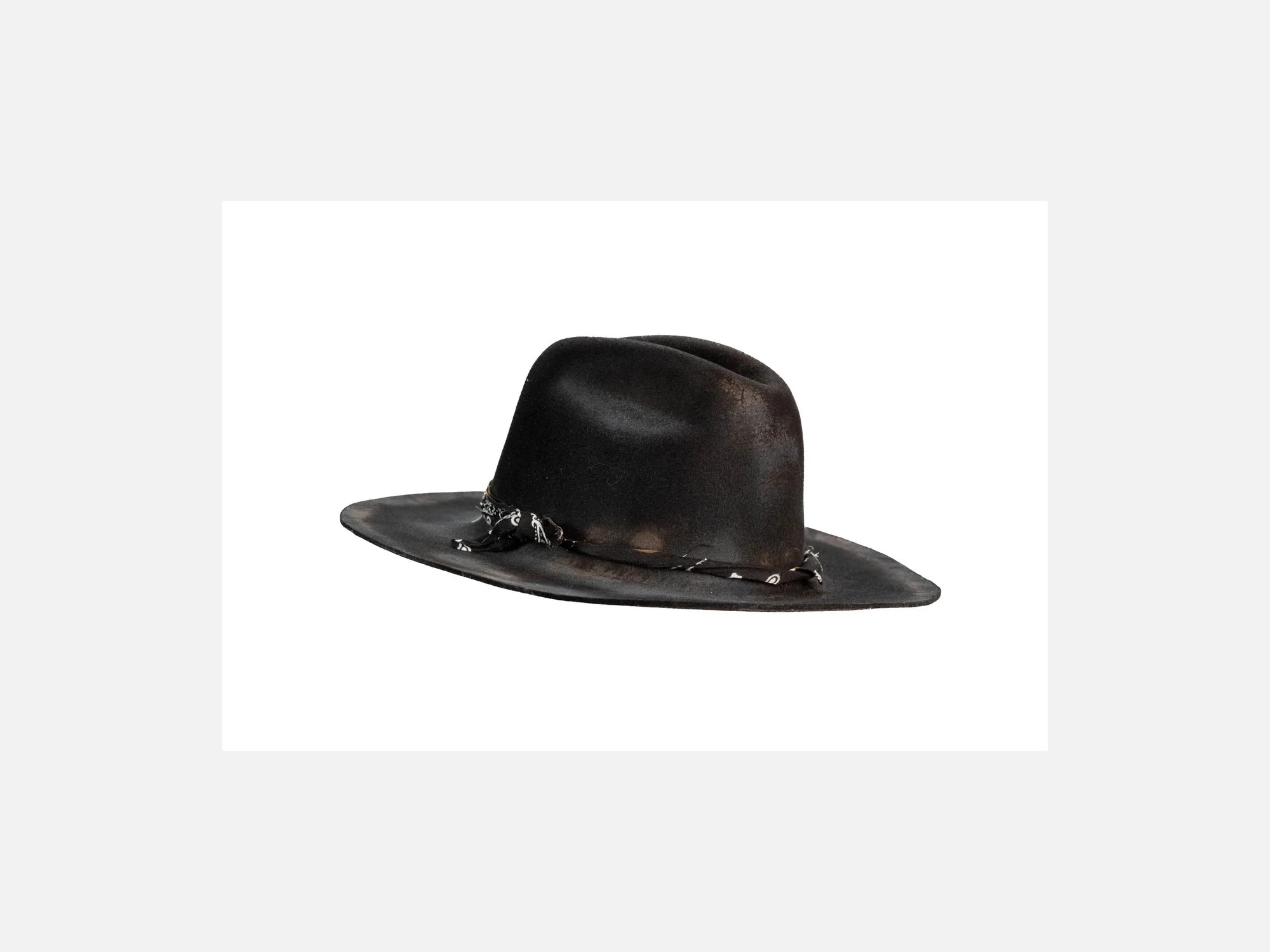 CAVALLO_HAT_SHOP-0332_Luxury_Smaller_2000x1500.jpg