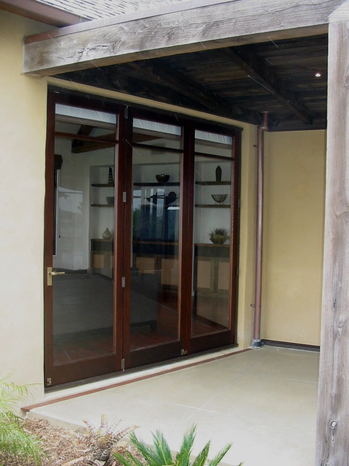 Bifolding timber doors in alloy frame.jpg