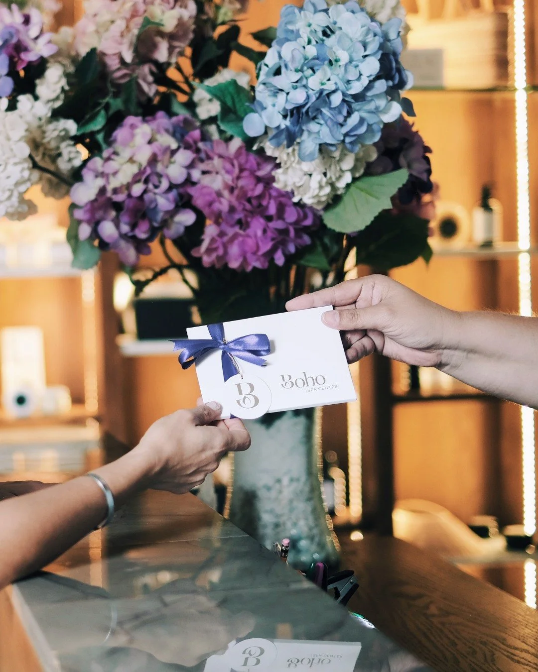 Sorprende a alguien especial con nuestros certificados de regalo Boho y reg&aacute;lale una experiencia de bienestar inolvidable ✨

Cont&aacute;ctanos y personaliza el regalo perfecto.

#BohoSpa #SpaM&eacute;rida #GiftCards