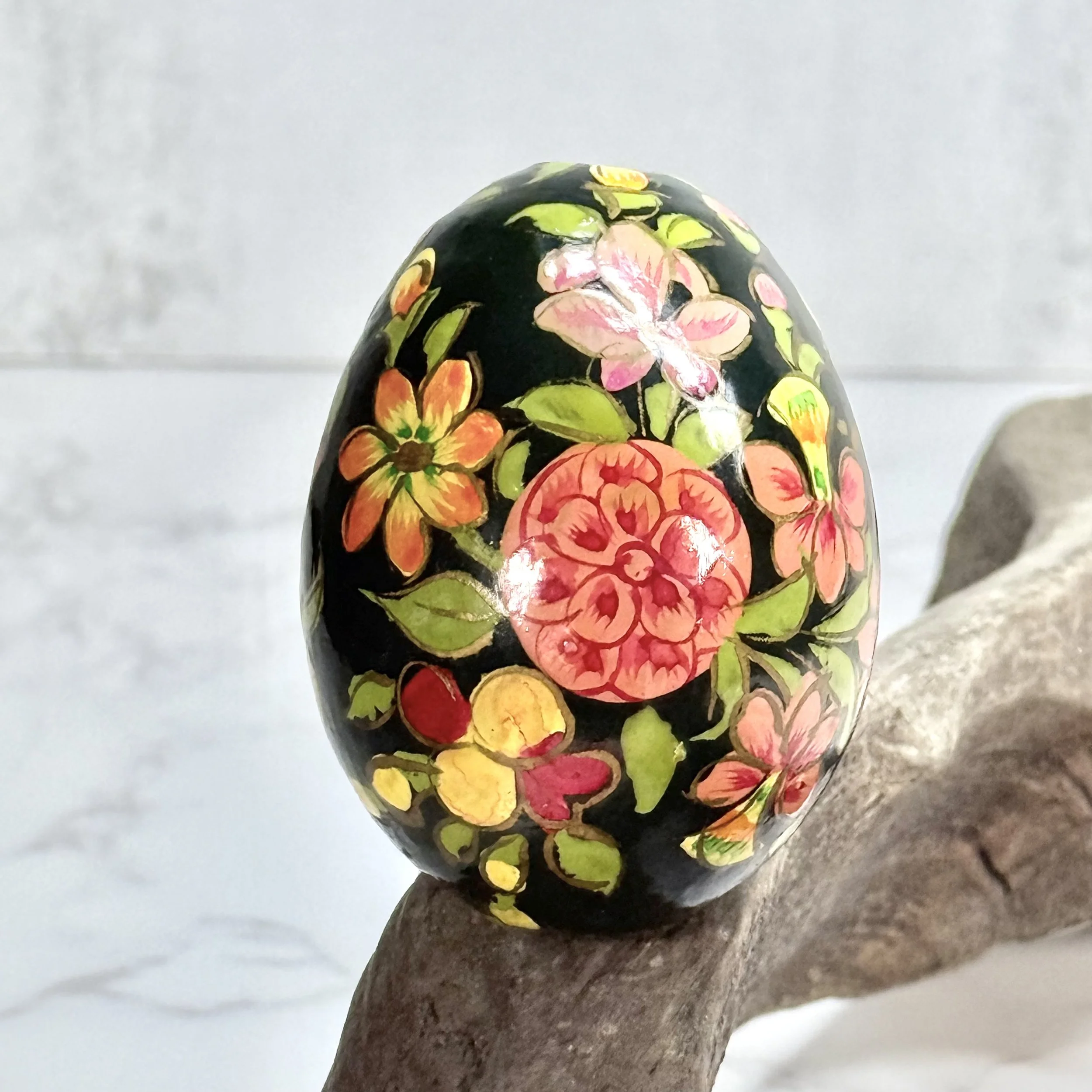 Hand painted Lacquered Vintage Floral Egg
