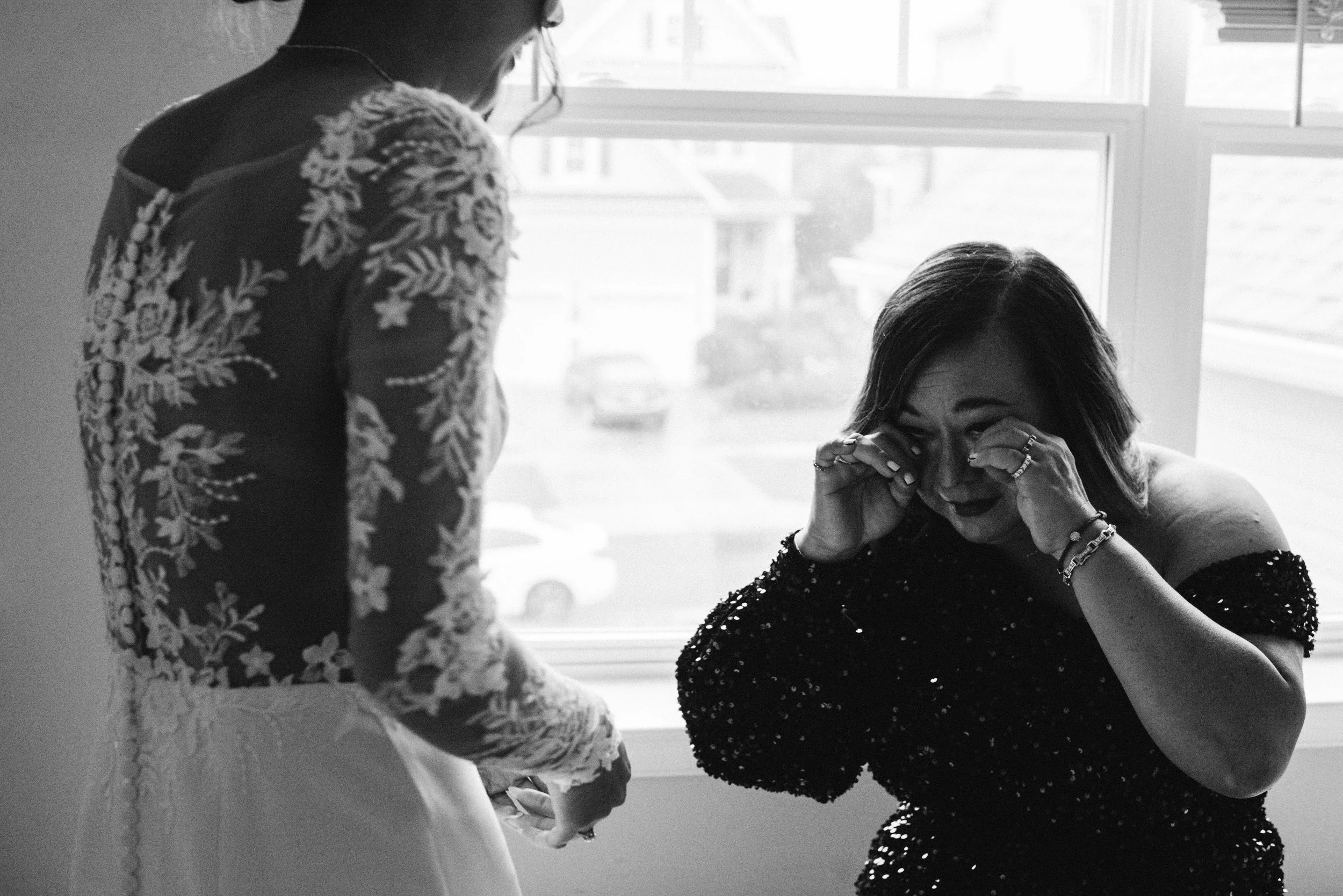 A mother daughter wedding portrait by Baltimore Maryland wedding photographer Candice Michelle Portrait House