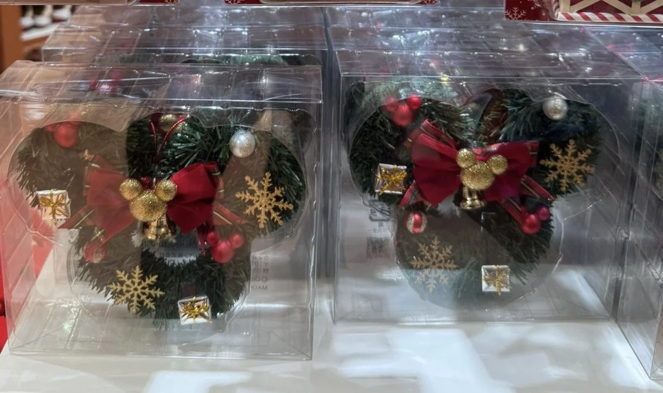 Mickey and Minne shaped small Christmas Wreath