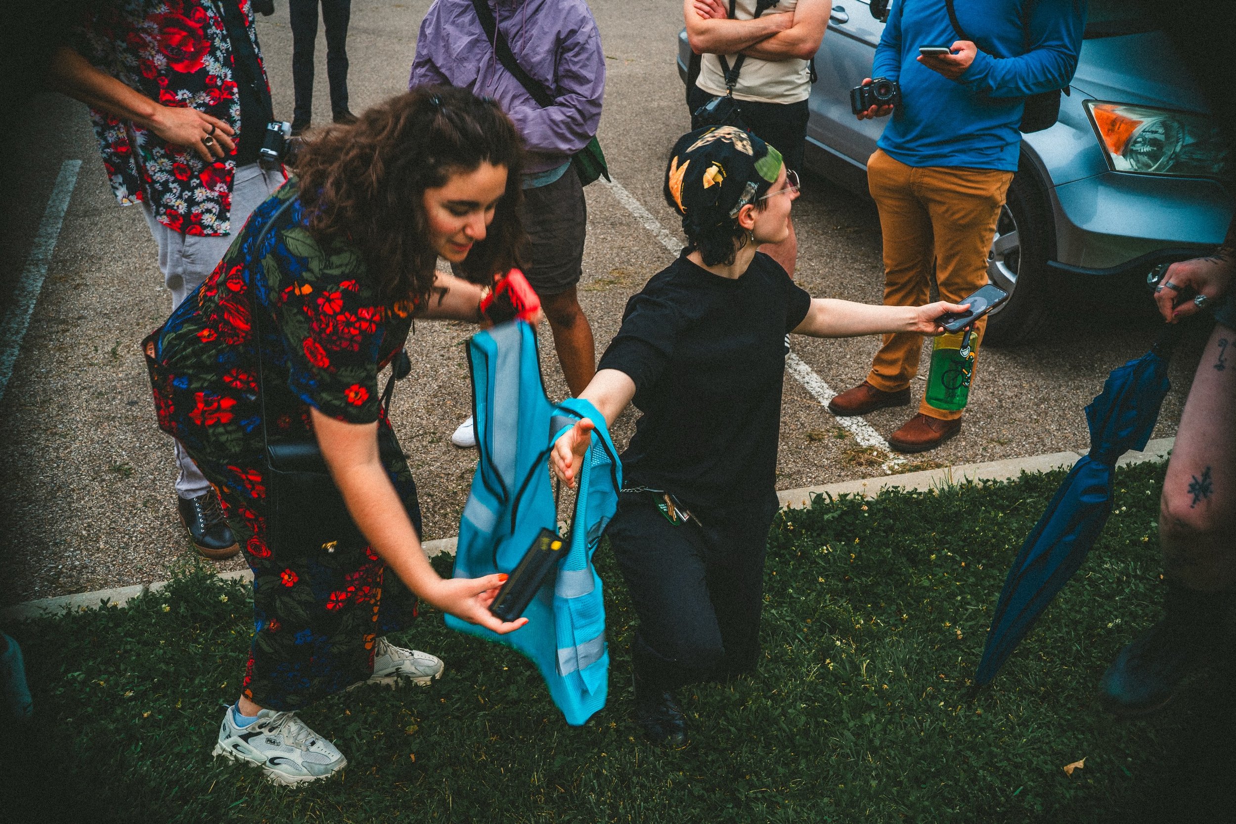 knighting new @northsidephotowalks route leaders just to get drenched in the rain 

also @laurenlouwho serenading our son at the NSPW organizer meeting <3

|| july 2026 || #sonya7iii ||