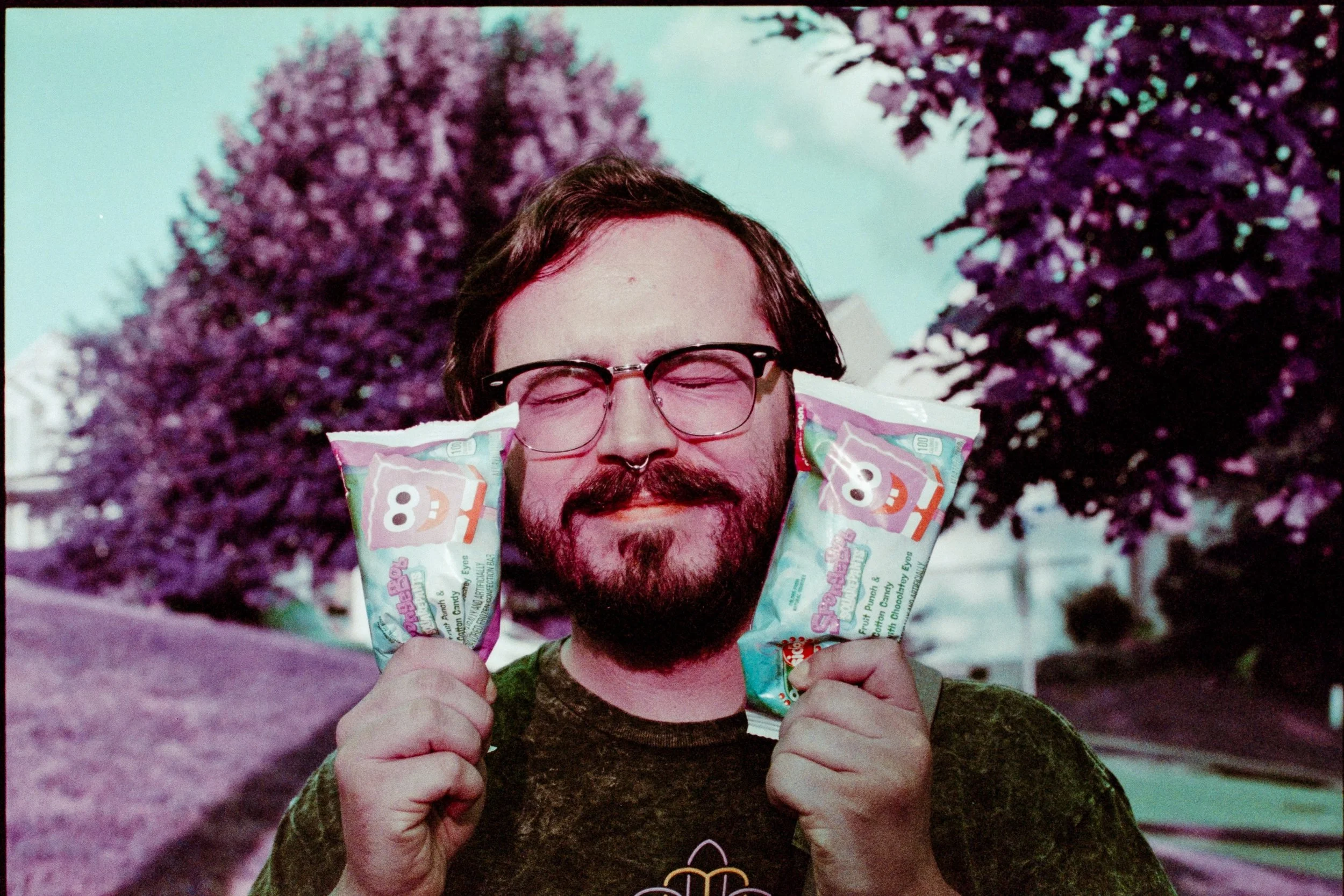 we all know @northsidephotowalks loves ice cream

|| july 2026 ||
|| #minoltax700 on #lomochromepurple ||