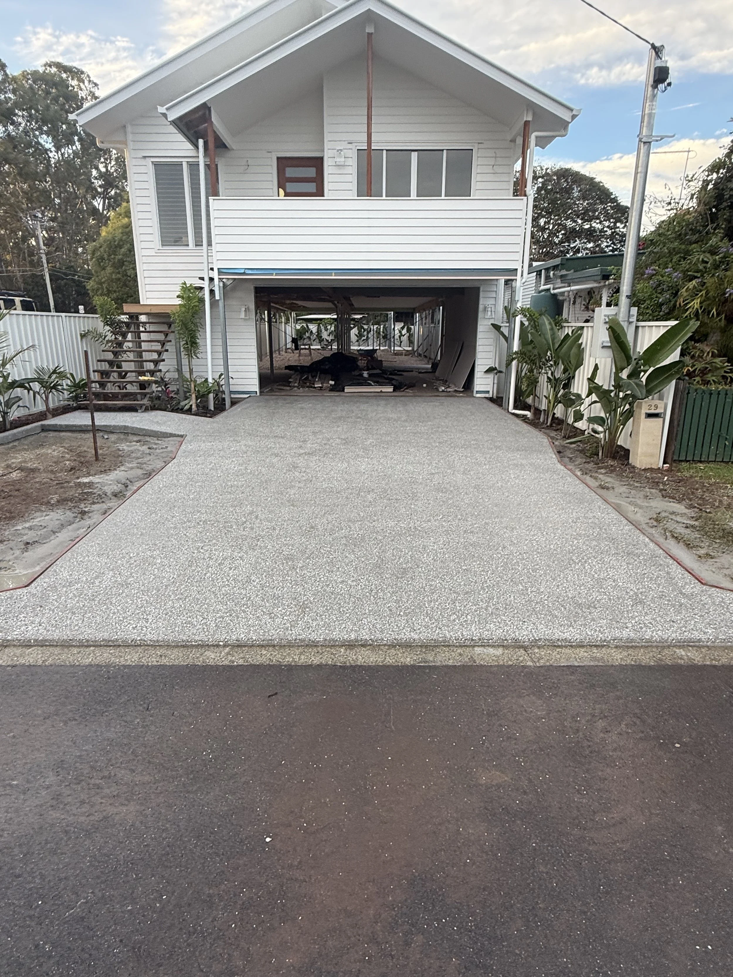 exposed aggregate concrete driveway