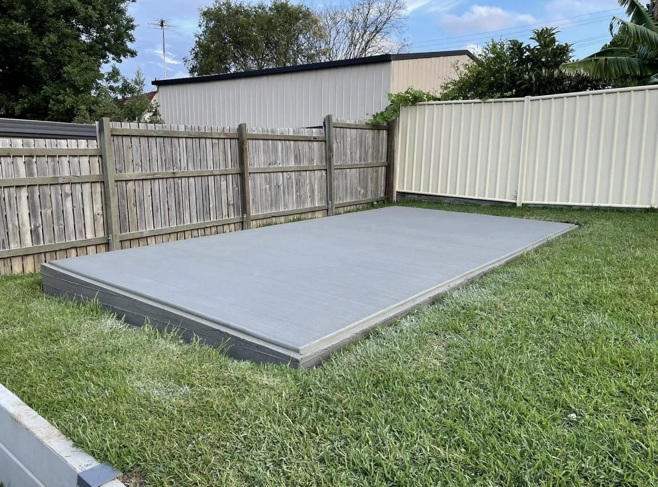 concrete shed slab poured in rochedale brisbane by oneill concrete and constructions