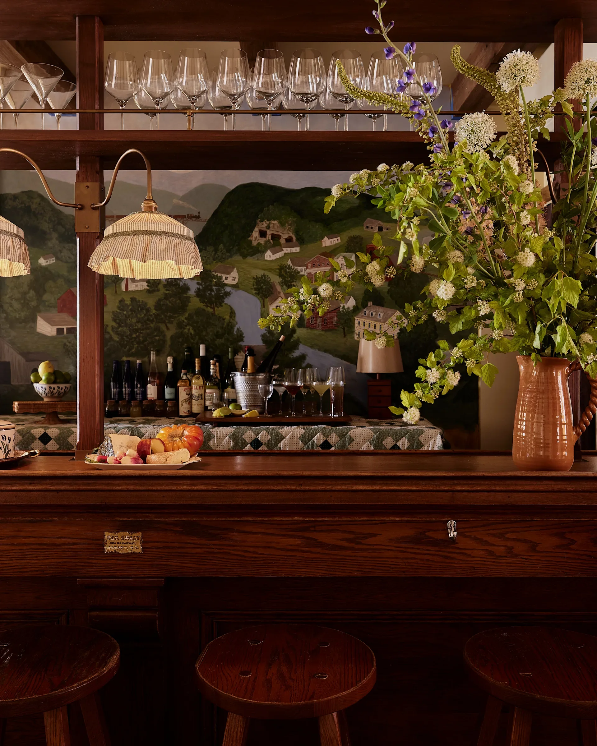 The_Feathers_Tavern_20250527_KateSJordan_TheSixBellsHotel_P2_9563_copyRT.webp