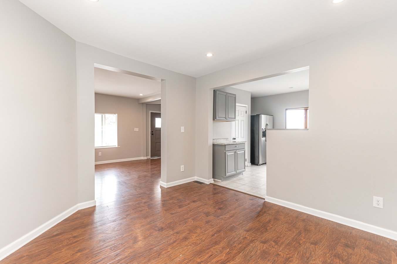 1229 Dagmar Ave-5.jpg