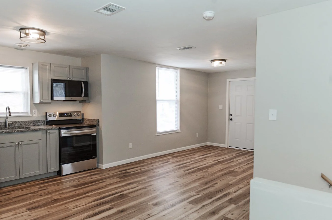 35 Enfield St -11.jpg