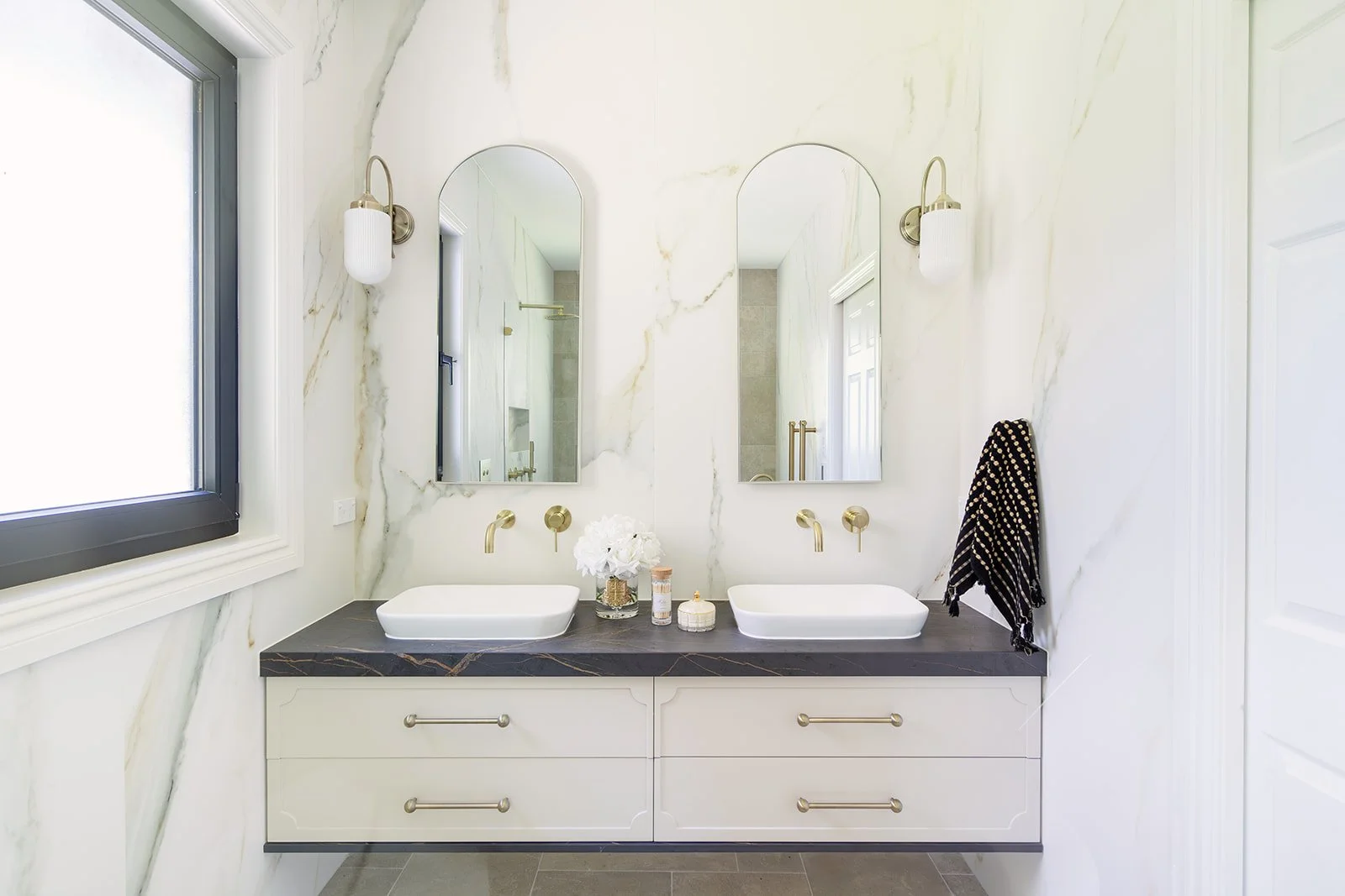 Master Bathroom-6.jpg