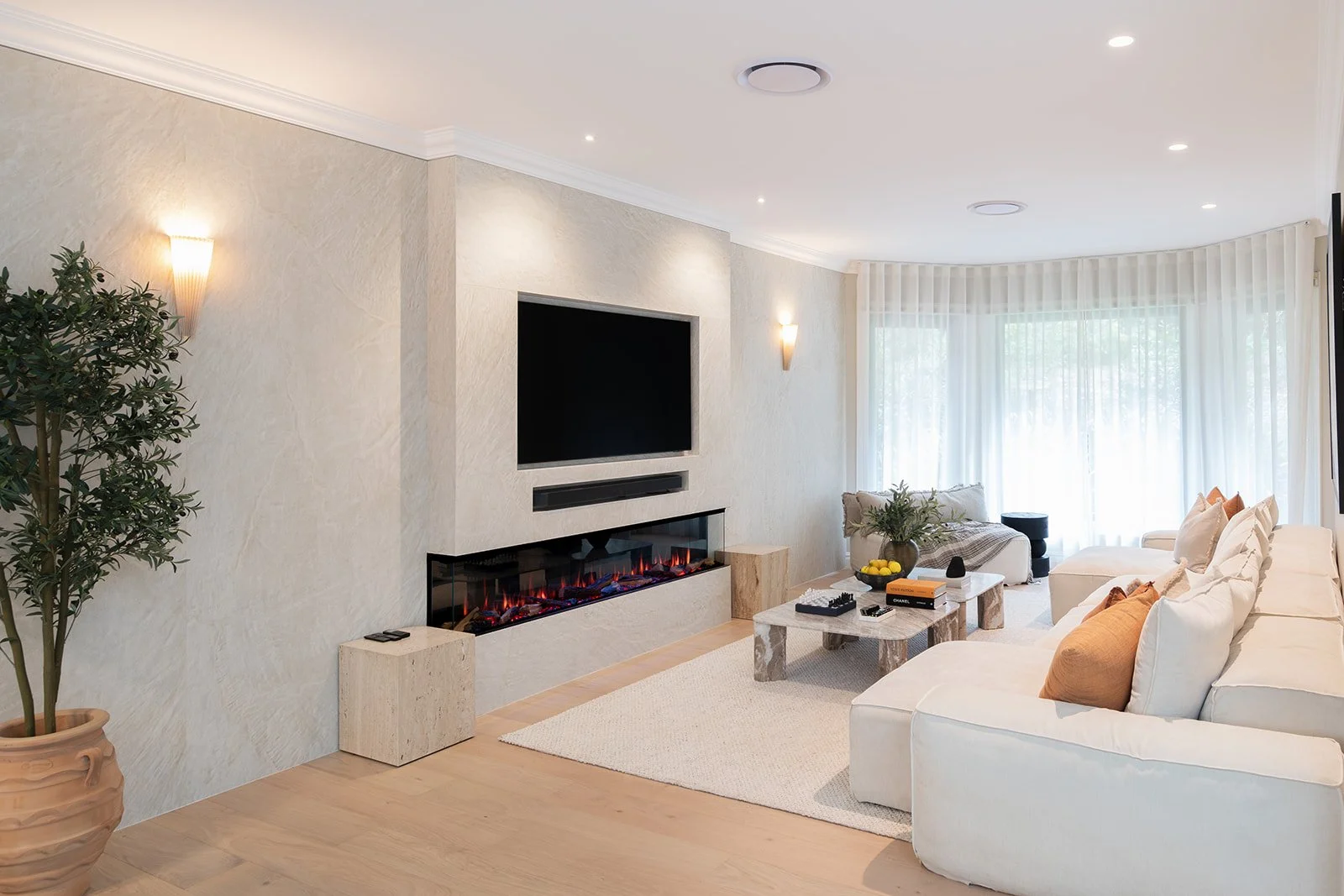 Lounge-2.jpg