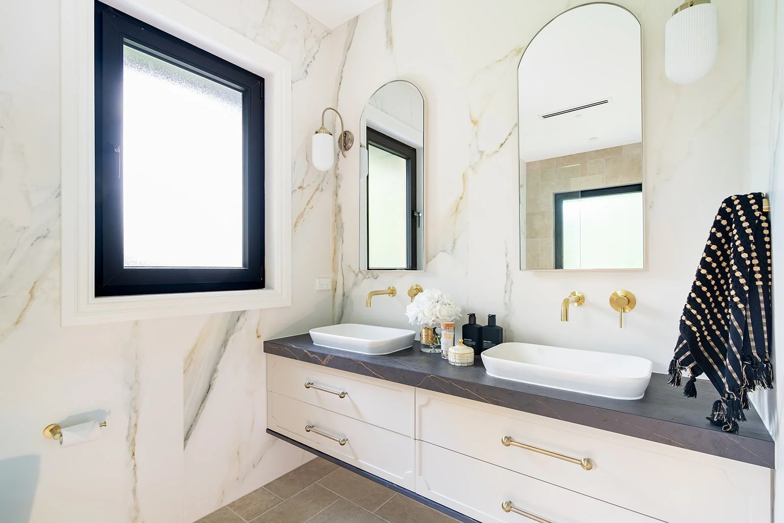 Master Bathroom-1.jpg
