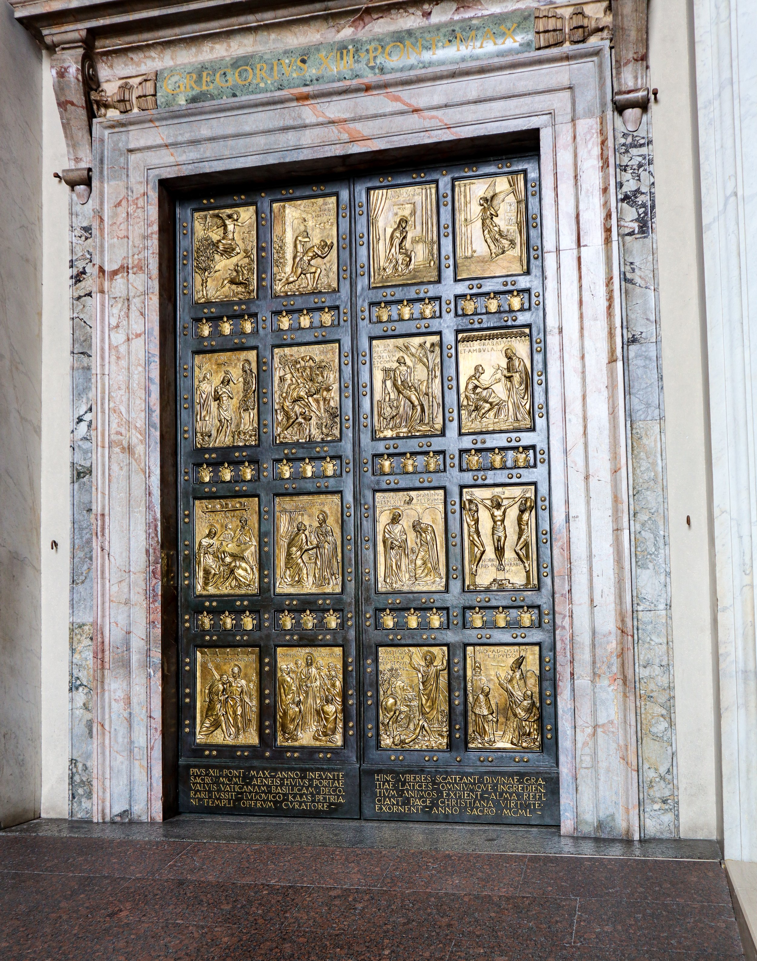VaticanPhoto-13.jpg