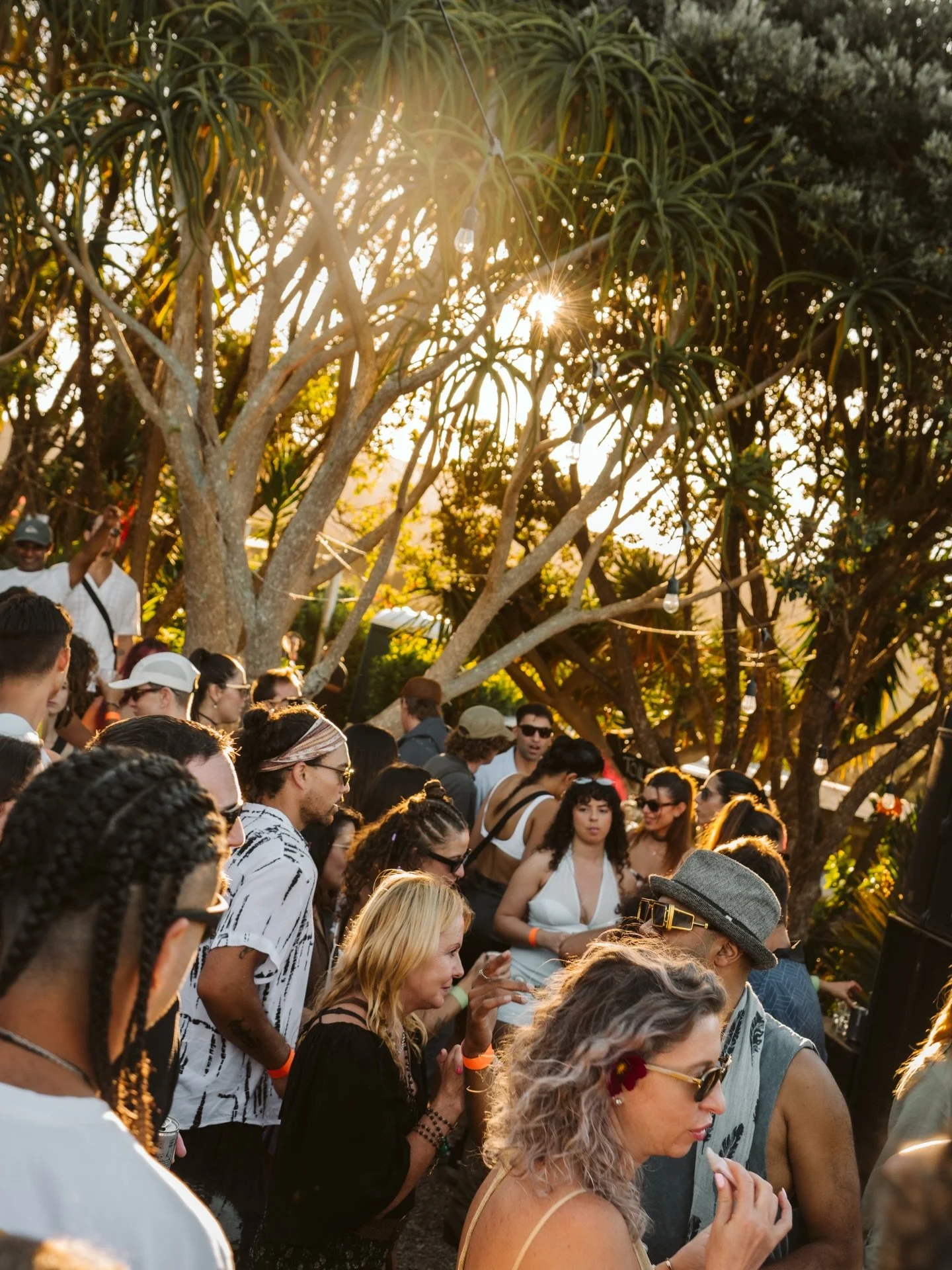 THANK YOU ❤️&zwj;🔥
That one&rsquo;s going in the books.

End of Summer 🖤🌪️pure energy from start to finish.

@mili.villamil always delivering the shots 📸🤩

Thanks to @te_motu_waiheke @te_motu_djs @wattsson @fer_ondrbrk_gru @outofsorts_music @the