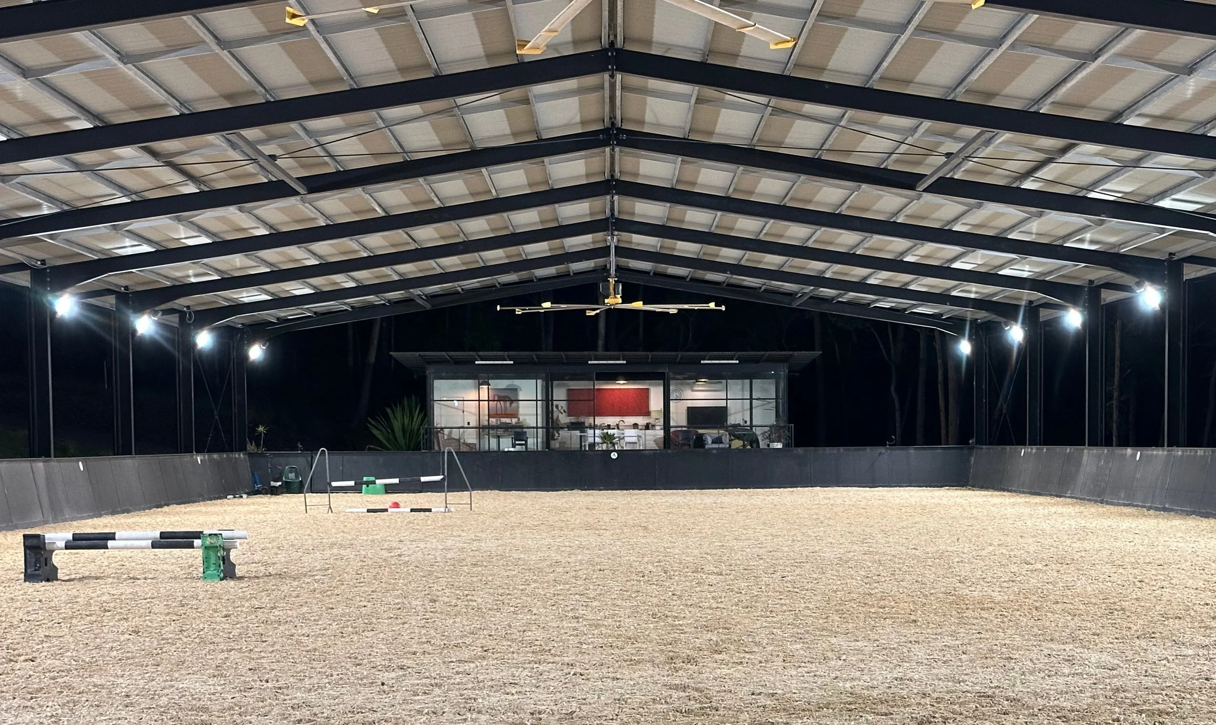 itw indoor arena