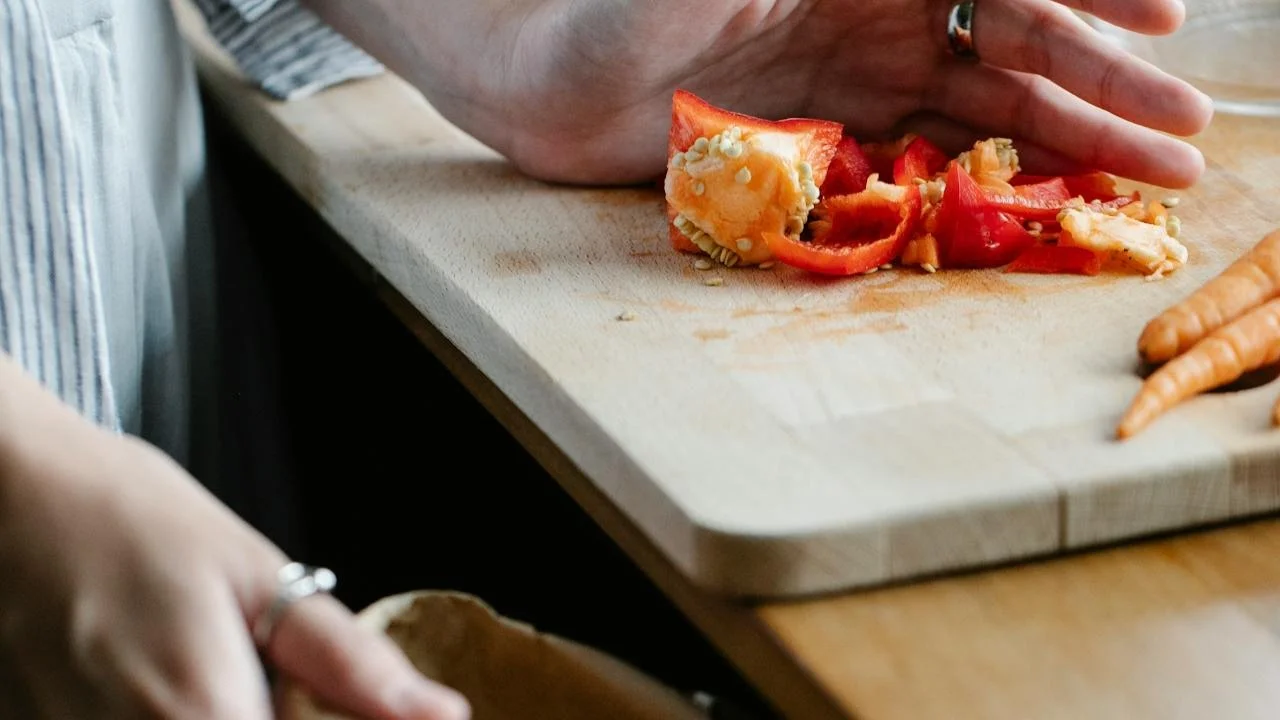 How Much Food Do We Waste? Eye-Opening Stats and Ways to Cut Back in 2025