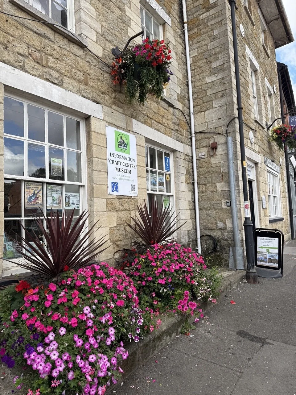 Visit Highworth Centre - Artist of the Month