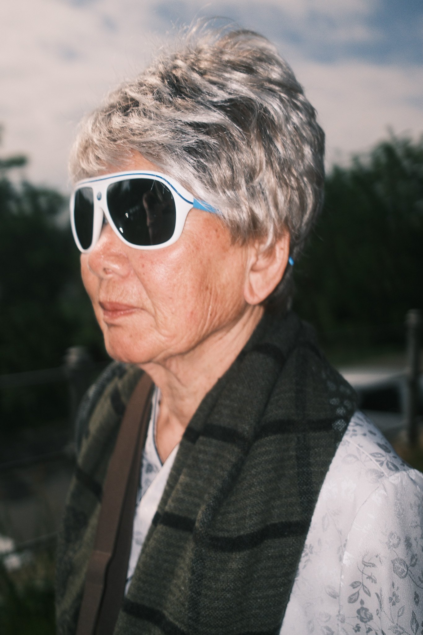 portraet-leipzig.jpg	Portrait einer Hochzeitsgästin bei einer Hochzeitsreportage in Leipzig
