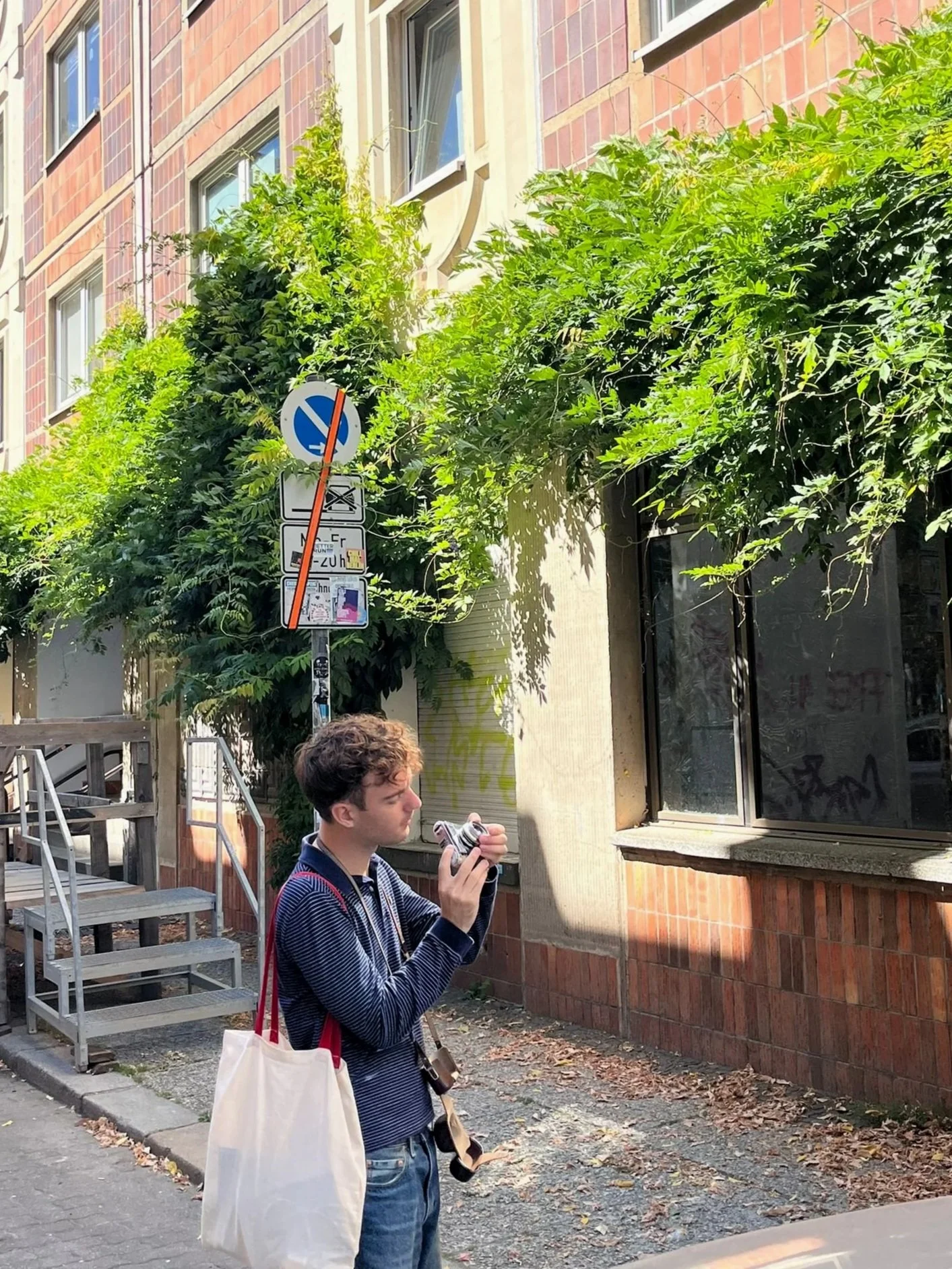 Michael Heidling, Hochzeitsfotograf in Leipzig, mit seiner Kamera unterwegs