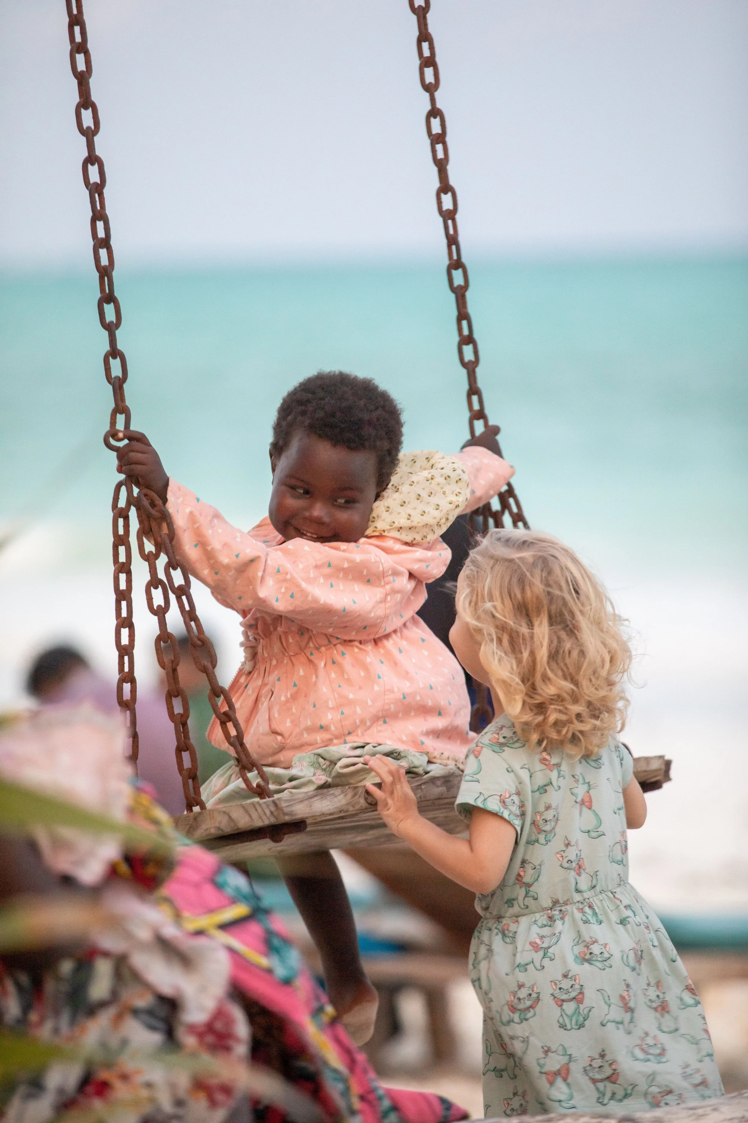 Family Vacations in Bermuda: Childhood Friendships and Seaside Memories