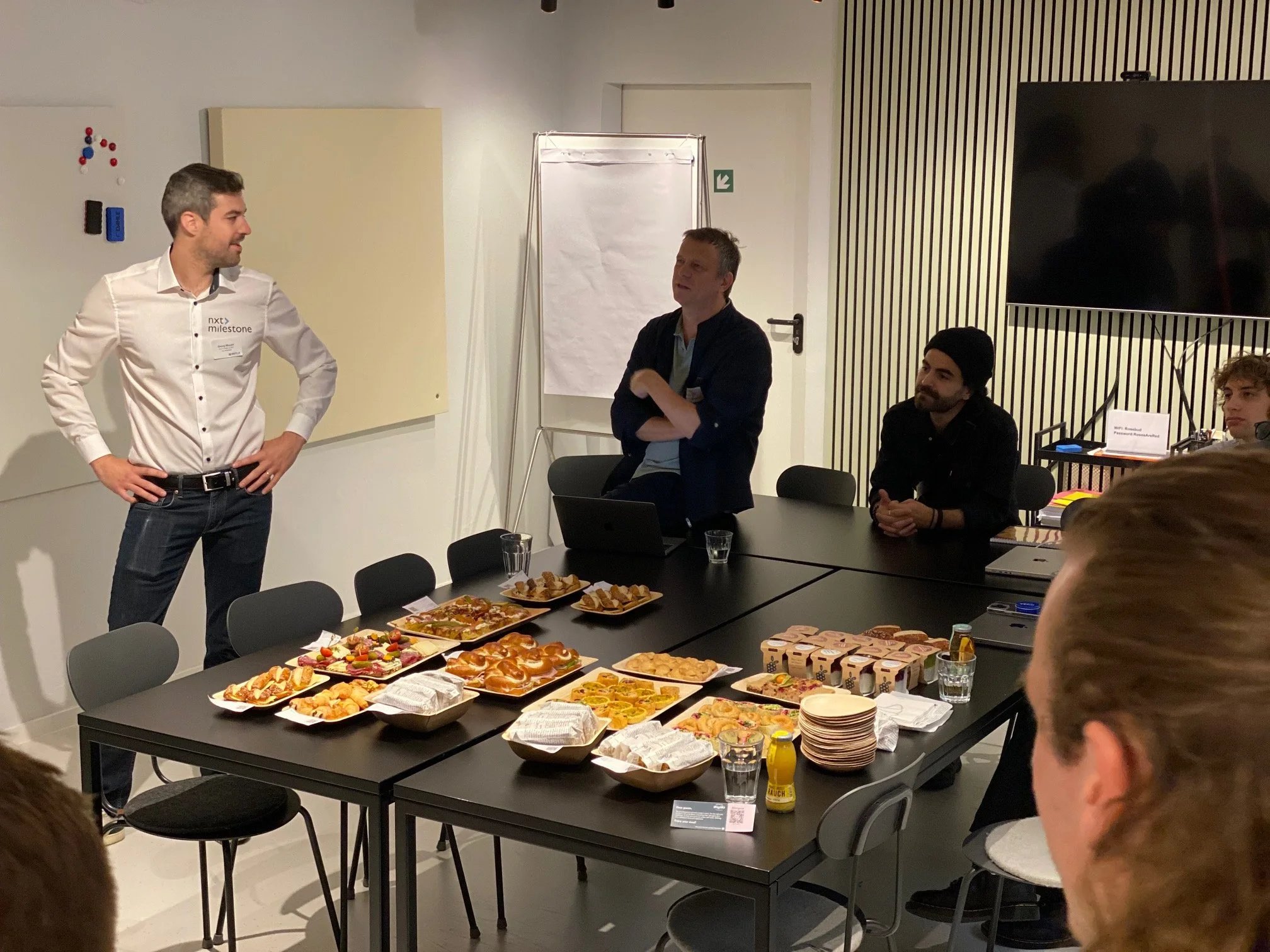 pre industrie roundtable breakfest