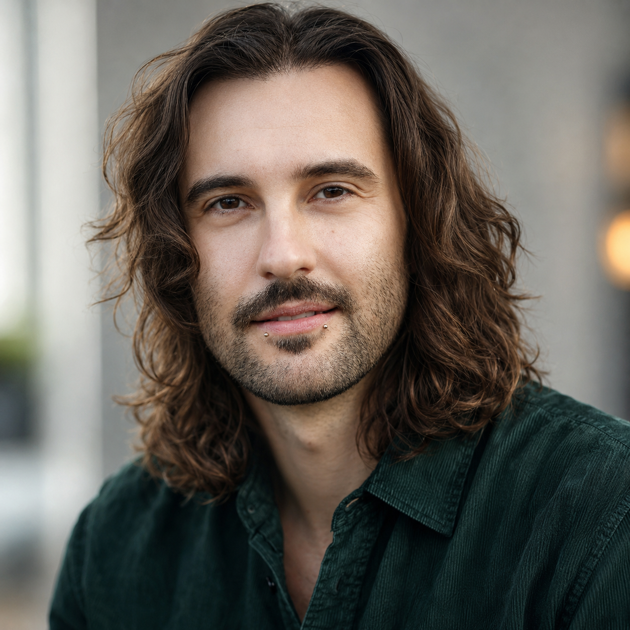 Co-Founder  Jean-Paul helps founders communicate