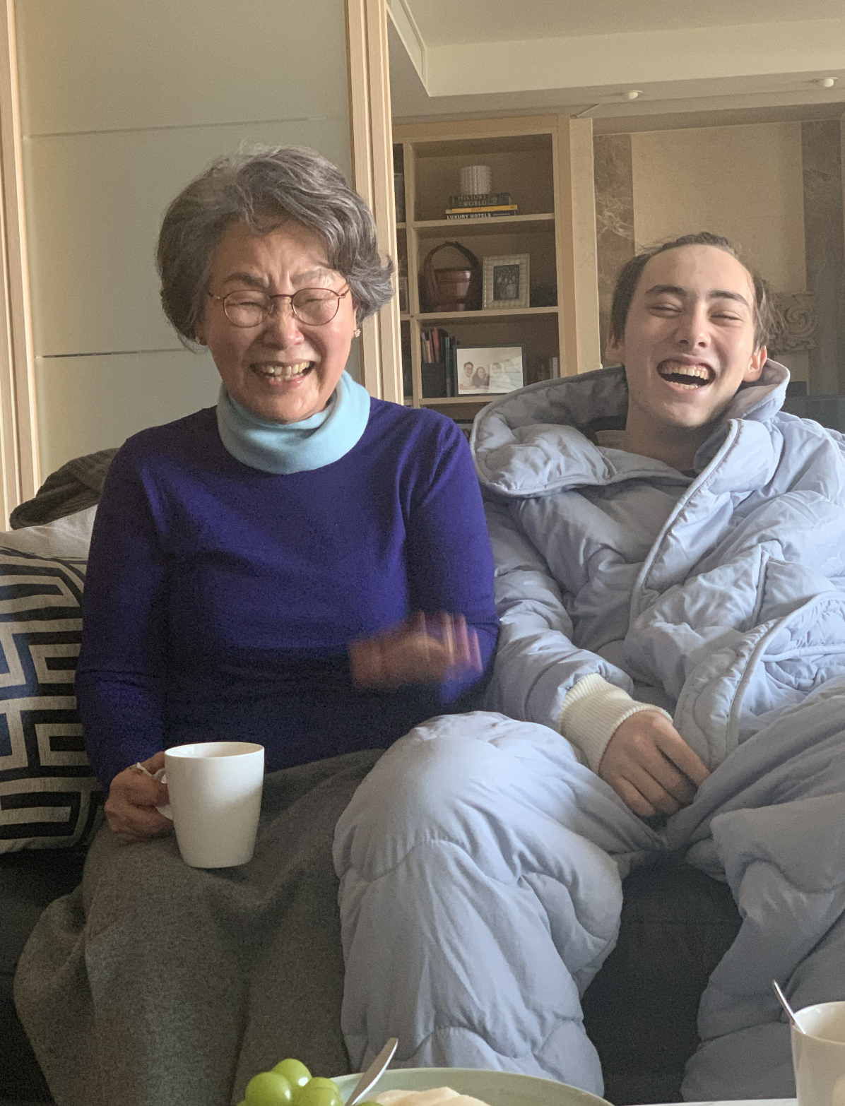 Ri and Hami laughing.png