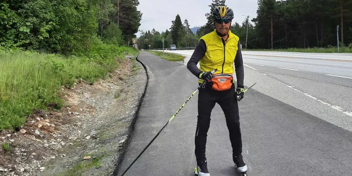 Skijarlen på rulleski for born i Ukraina
