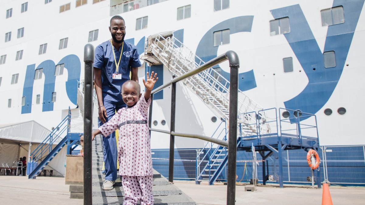 Mercy Ships driver verdens to største legeskip