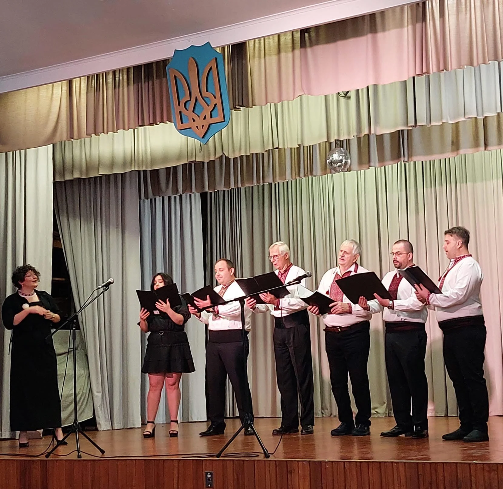 Ukrainian Chamber Choir HORiZON / Український камерний хор “HORiZON”