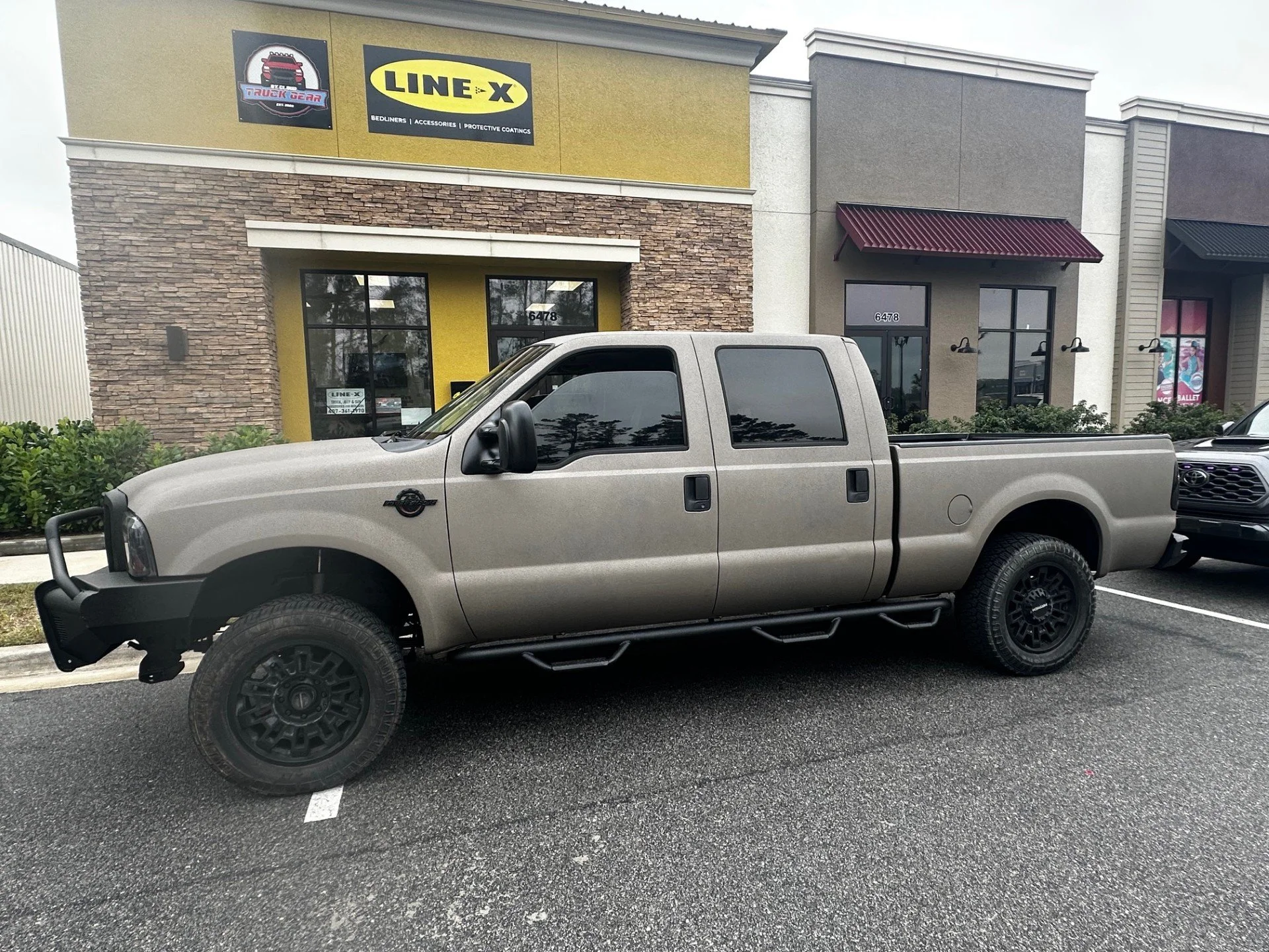 az beige truck3.jpg