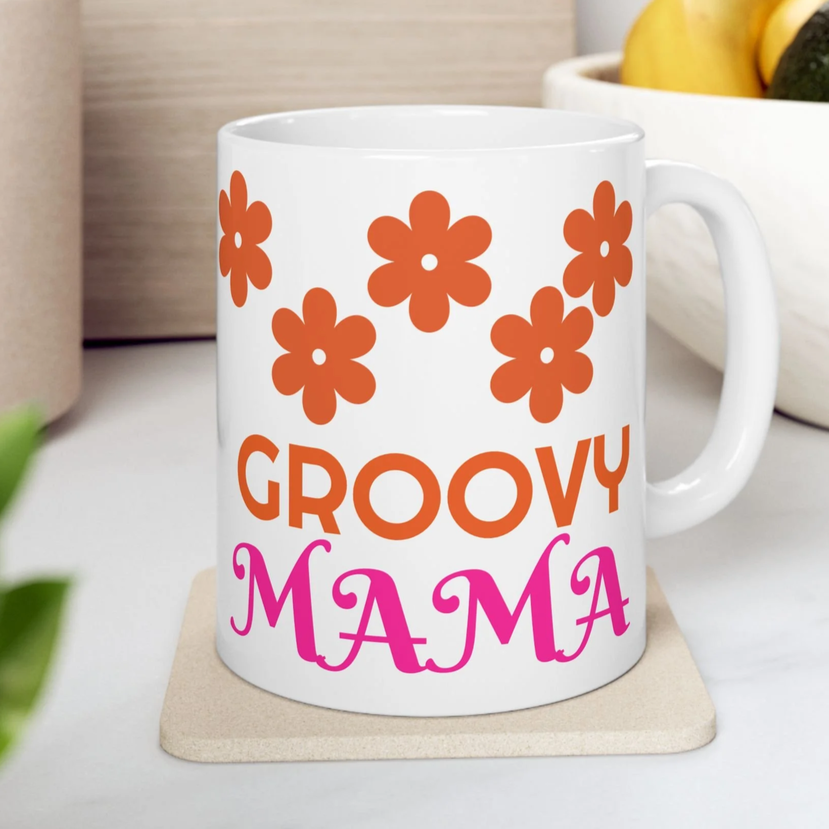 Groovy Mama Coffee Mug – Retro Floral Mom Mug | Cute Mother's Day Gift | Vintage 70s Ceramic Coffee Cup for Moms
