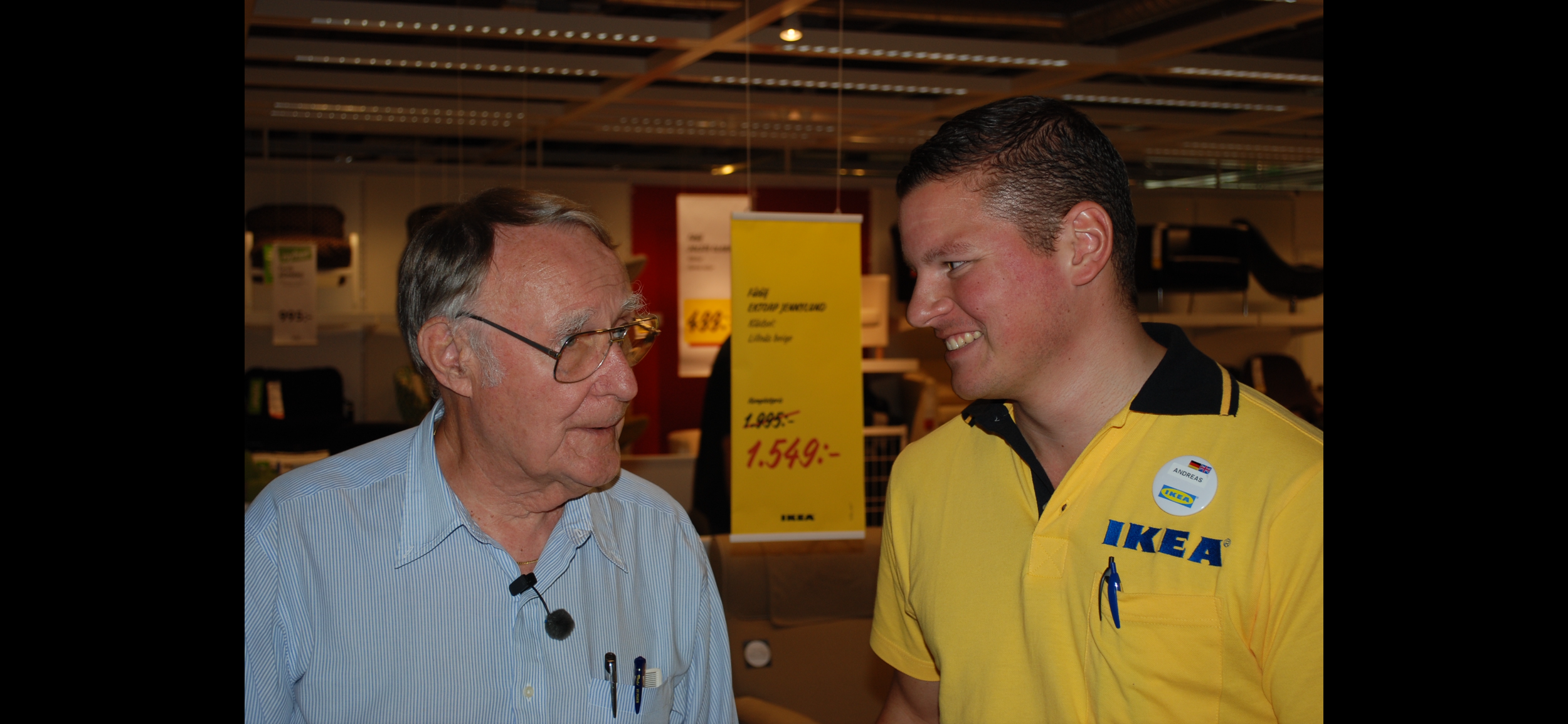 Andreas Hutter i samtal med Ingvar Kamprad under tiden på IKEA.