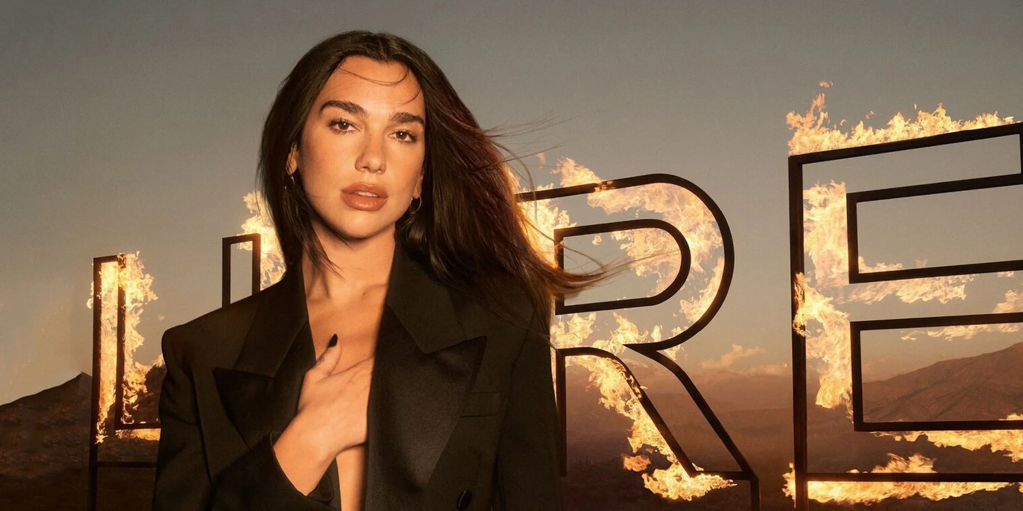 YVES-SAINT-LAURENT-BEAUTY-LIBRE-EAU-DE-PARFUM-FILM-STARRING-DUA-LIPA.jpg