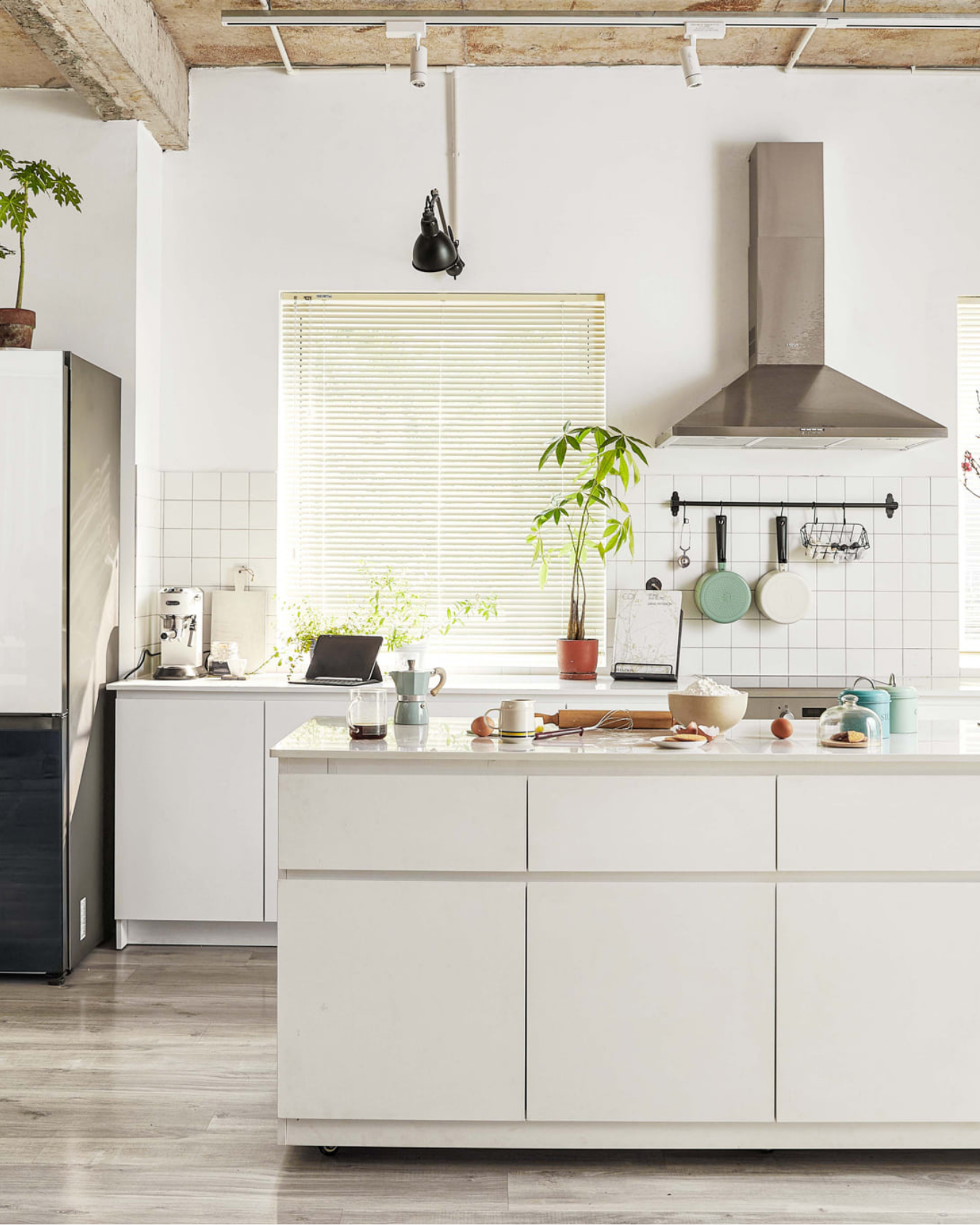 How Often Should You Schedule Professional House Cleaning?