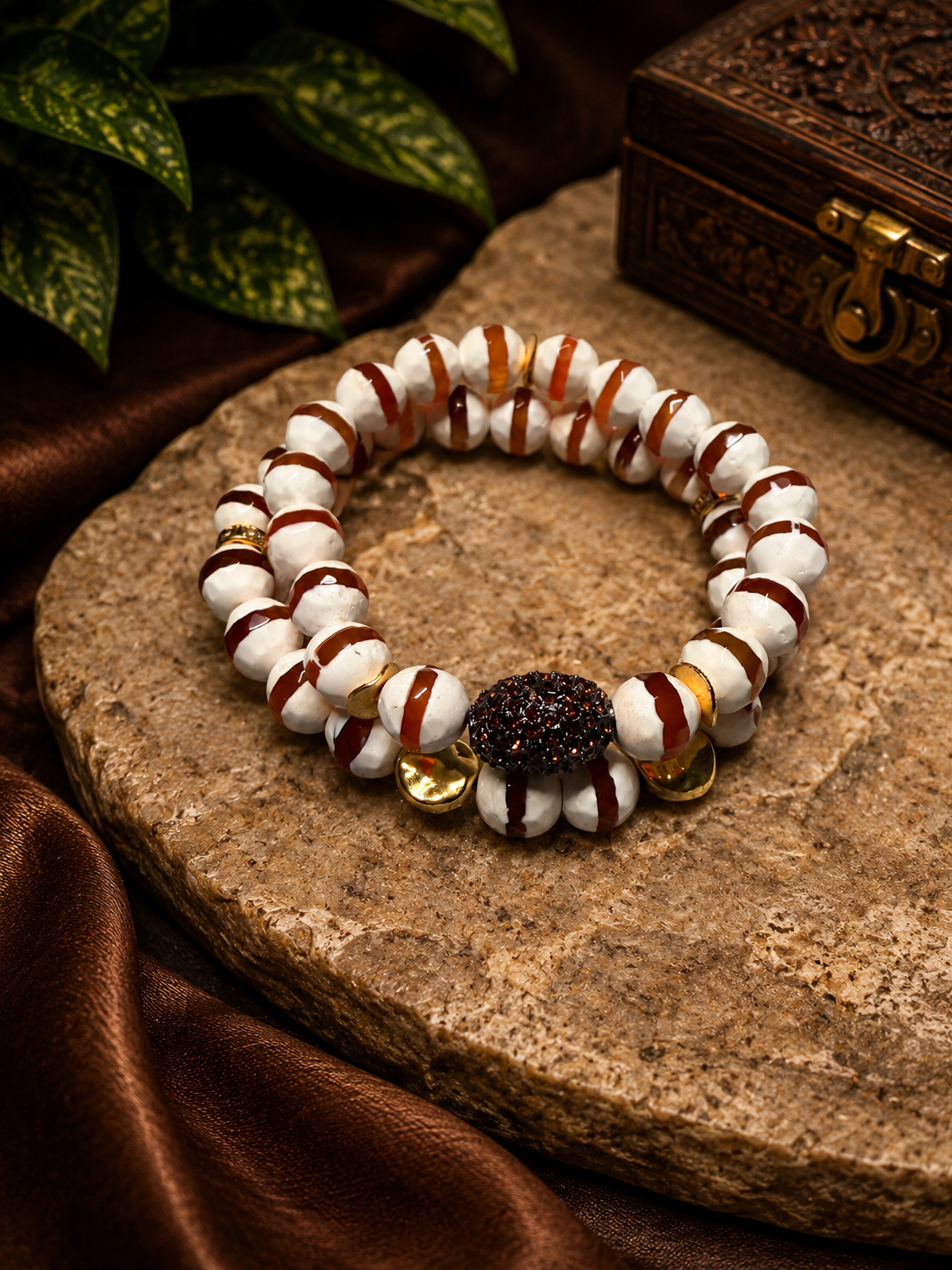 Red & White Tibetan Agate Bracelet Set