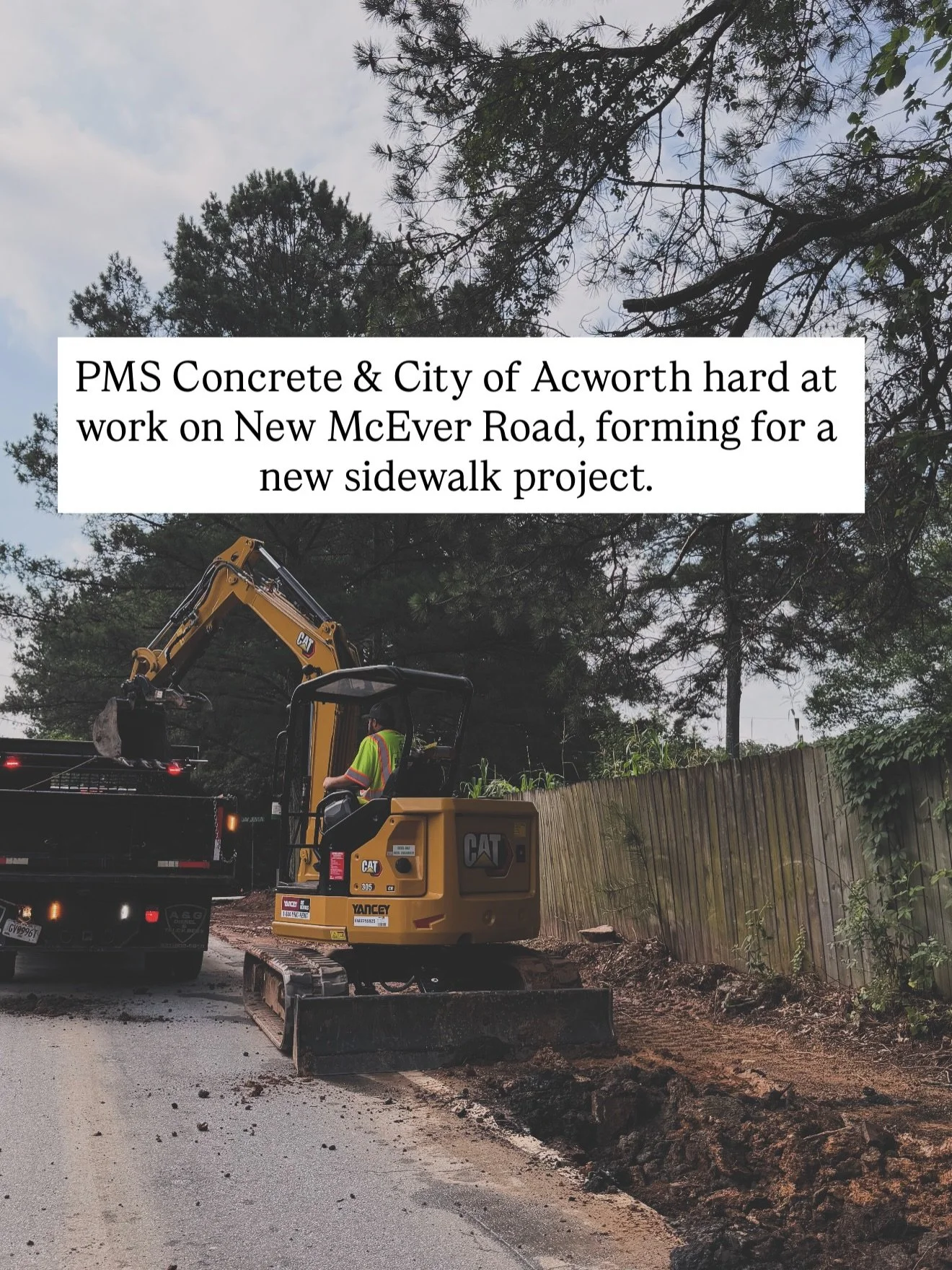 Progress is taking shape on New McEver Road in Acworth! Our crew has been busy forming for a new sidewalk installation, helping create safer and more accessible pathways for the community. We take pride in delivering quality work that stands the test