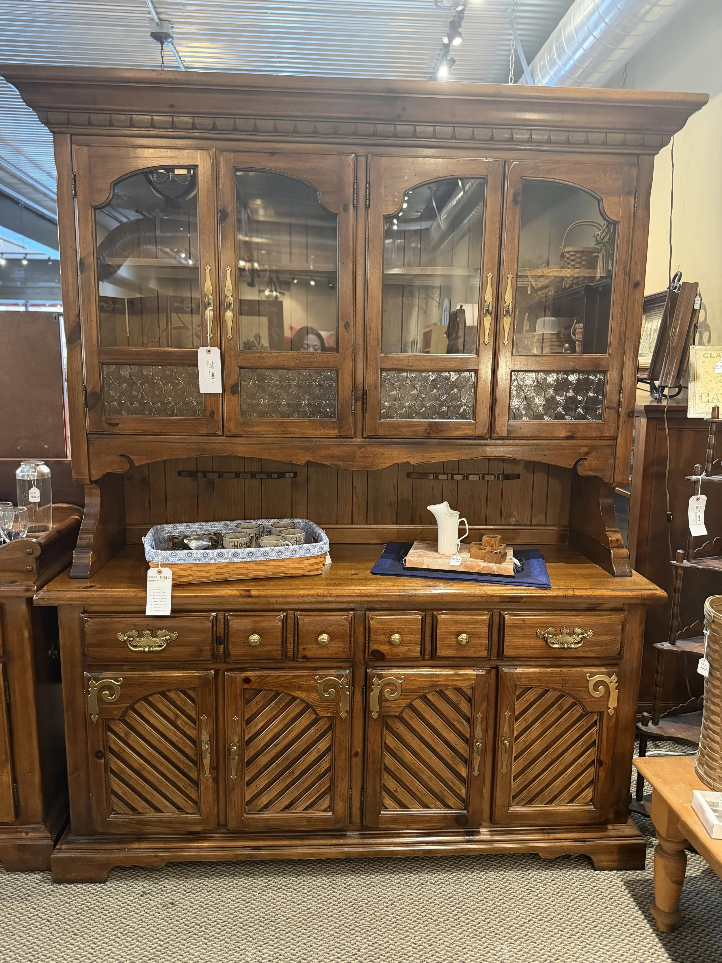 Thomasville Hutch $350