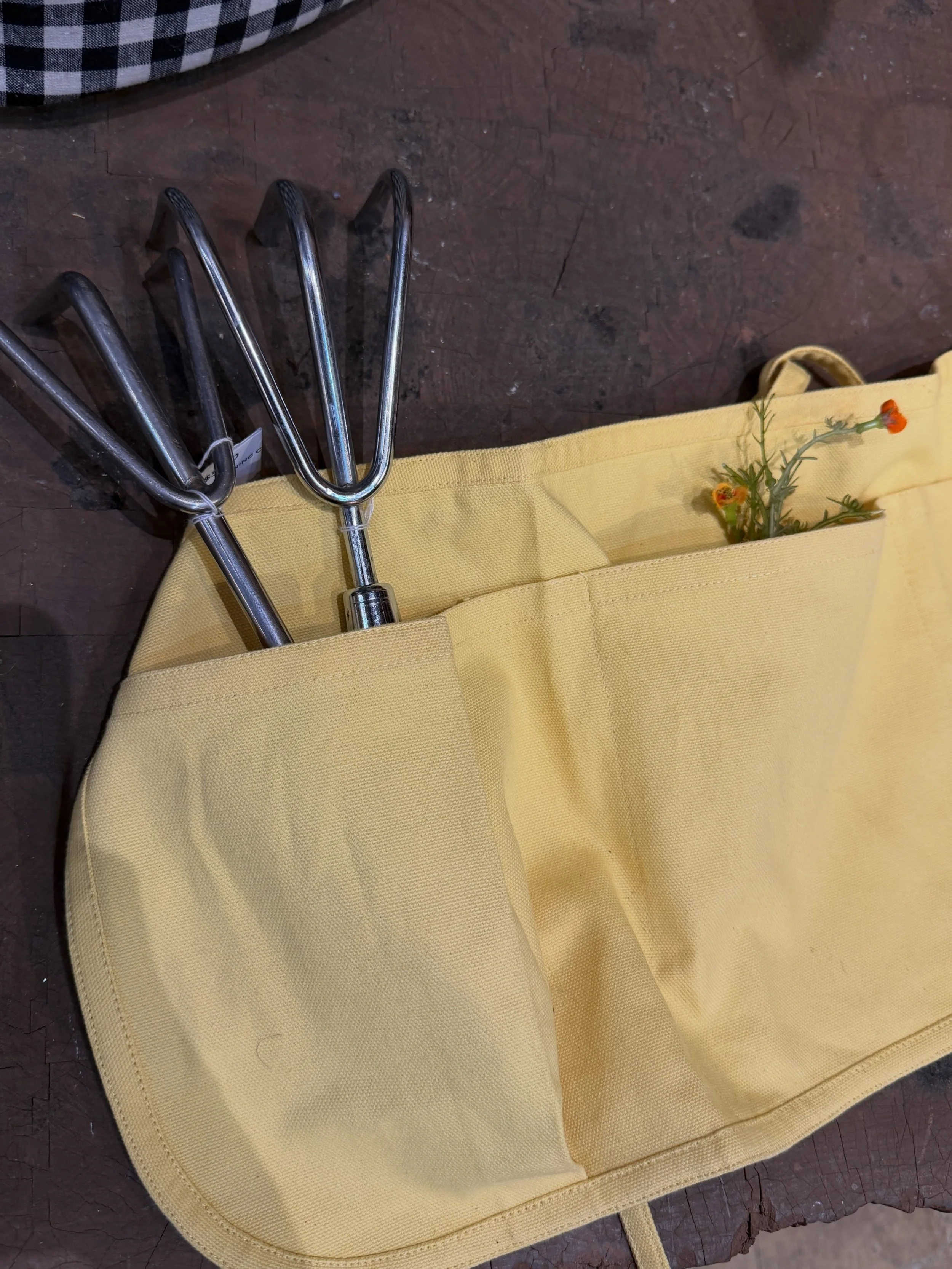 Green thumbs, this one&rsquo;s for you 🌿 Garden tools, a sweet gardening apron, and some pretty pots to round it out. Perfect timing to get your hands in the dirt before summer slips away.
