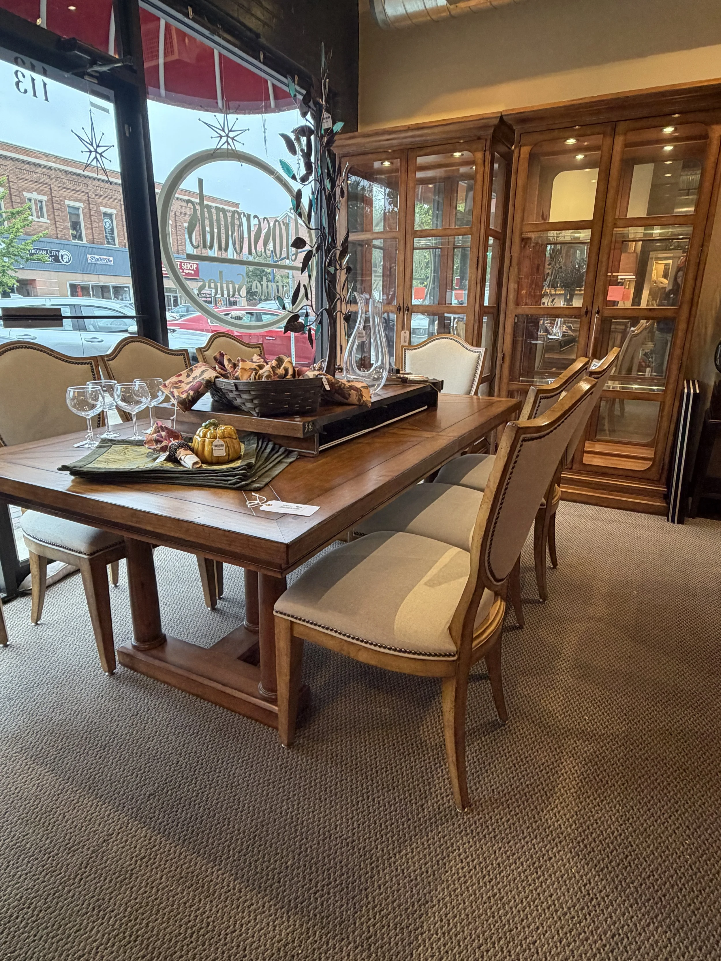 Bernhardt Furniture Dining Table and Chairs $1,900