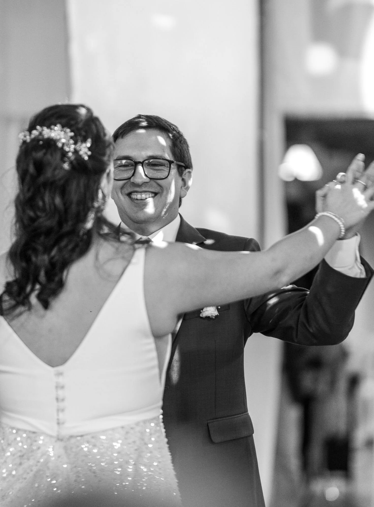 Primer baile de los novios, fotografía en blanco y negro, Castro, Chiloé	