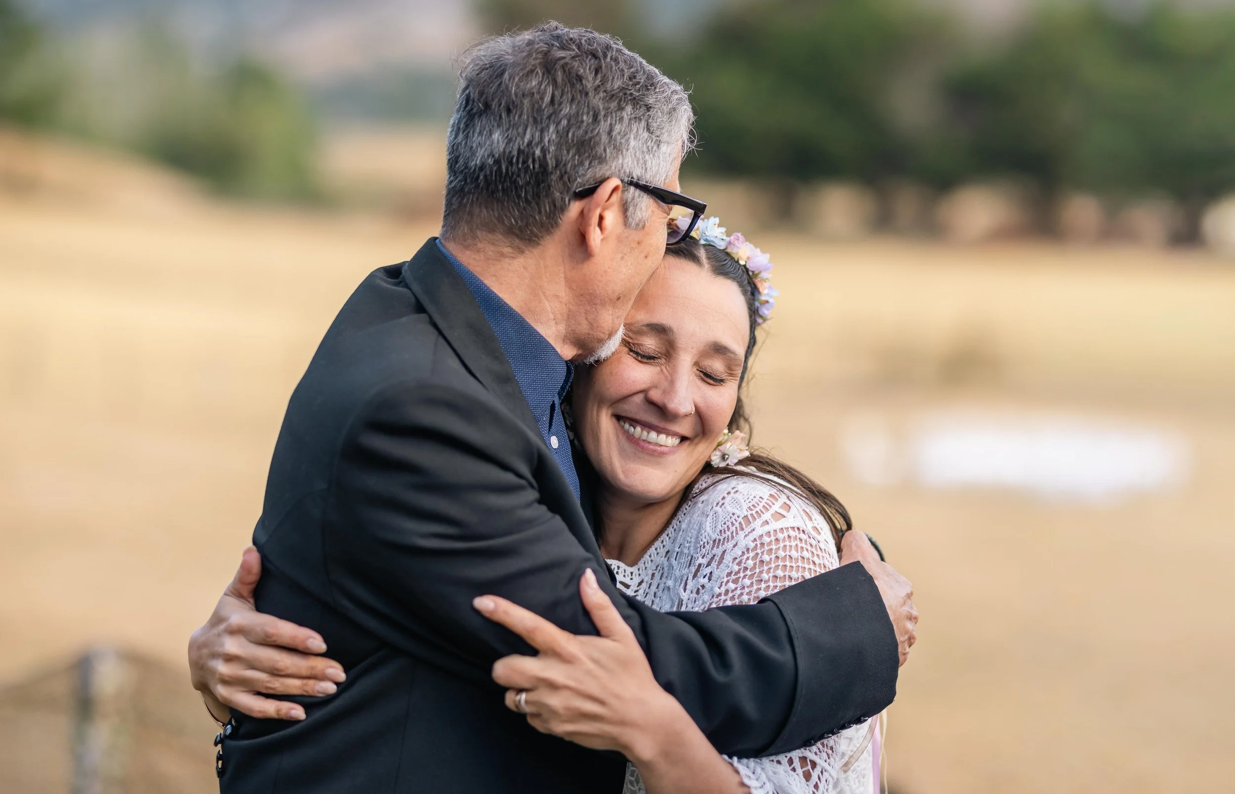 matrimonio-novios-en-el-campo.jpg