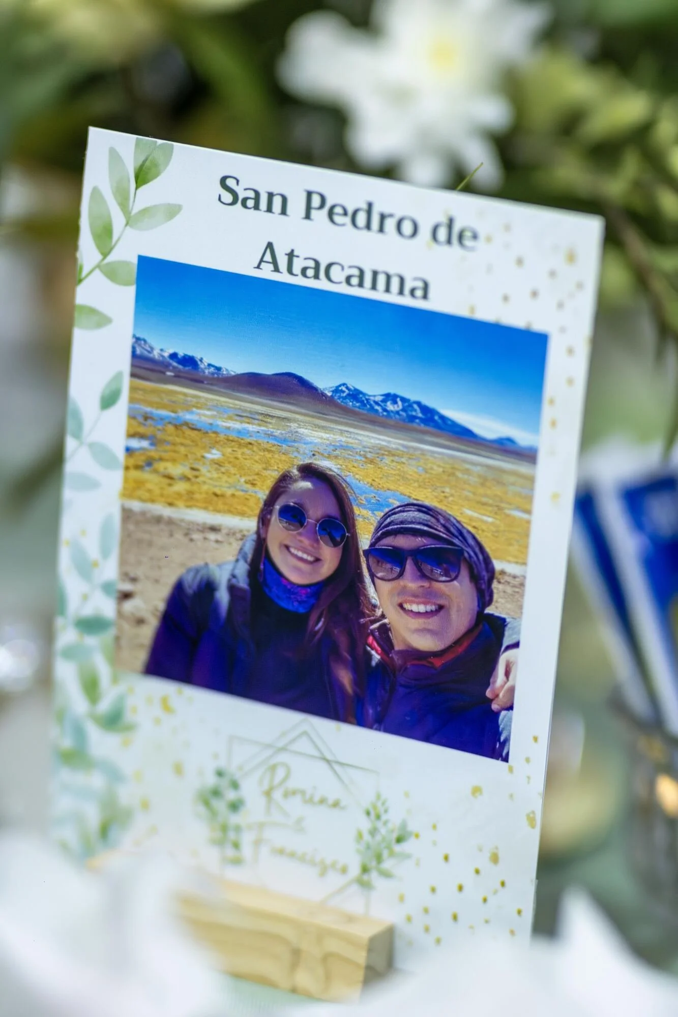 Recuerdo de mesa personalizado con fotografía de los novios, boda en Castro, Chiloé	