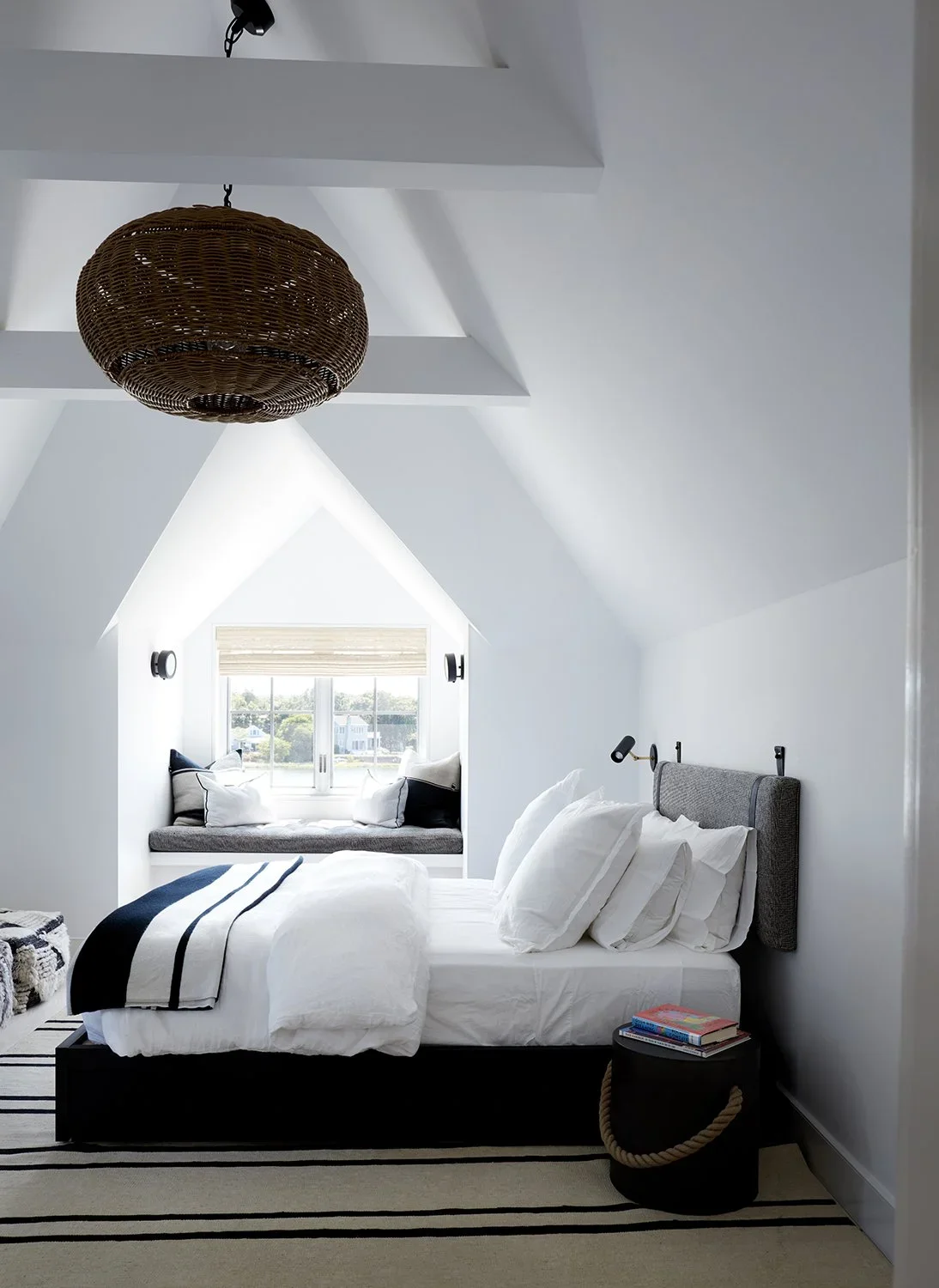 IP207_HC&G_Barsanti_SH_Bed_Hero.webp